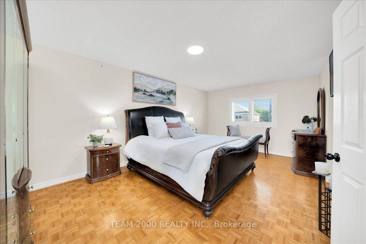 Photo 38 of 211 Avro Road, Vaughan, Maple — HOMEH