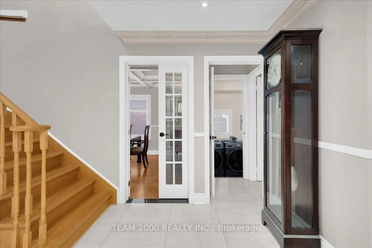 Photo 19 of 211 Avro Road, Vaughan, Maple — HOMEH