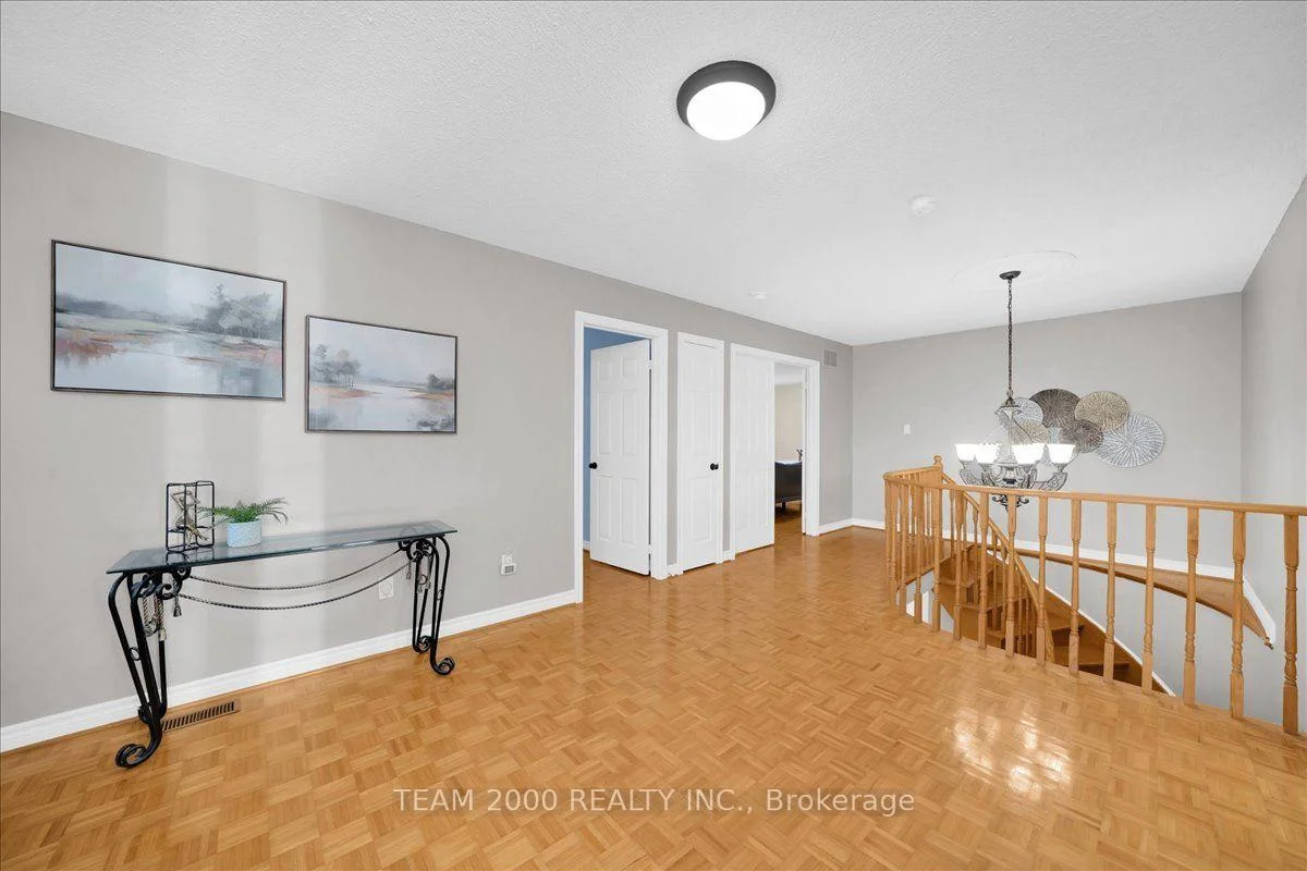 Photo 62 of 211 Avro Road, Vaughan, Maple — HOMEH
