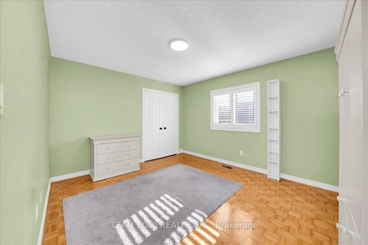 Photo 63 of 211 Avro Road, Vaughan, Maple — HOMEH