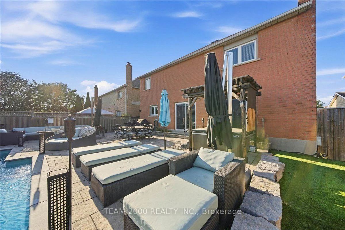 Photo 78 of 211 Avro Road, Vaughan, Maple — HOMEH