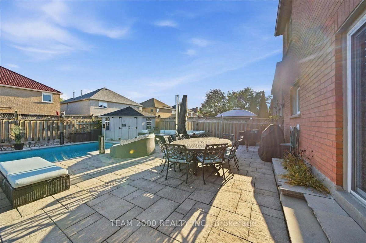 Photo 81 of 211 Avro Road, Vaughan, Maple — HOMEH