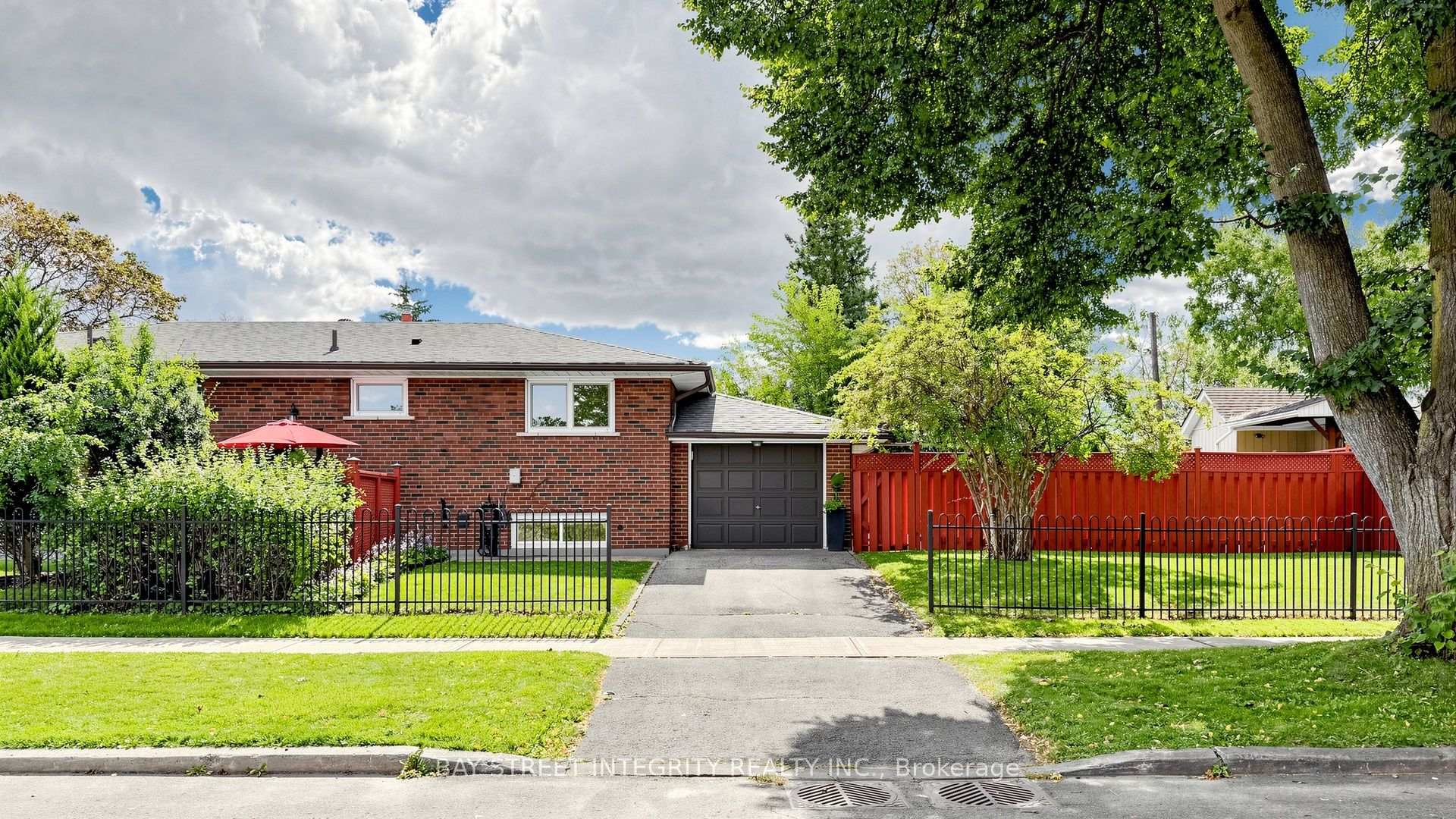 Photo 1 of 28 Ashdean Drive, Scarborough, Dorset Park — HOMEH