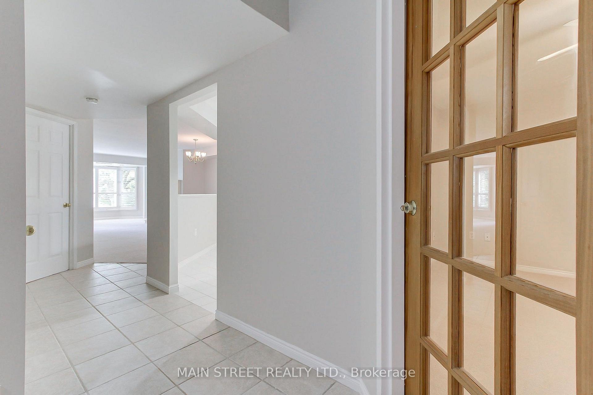 Photo 8 of Unit 306, 85 Wellington Street W, Aurora, Aurora Village — HOMEH