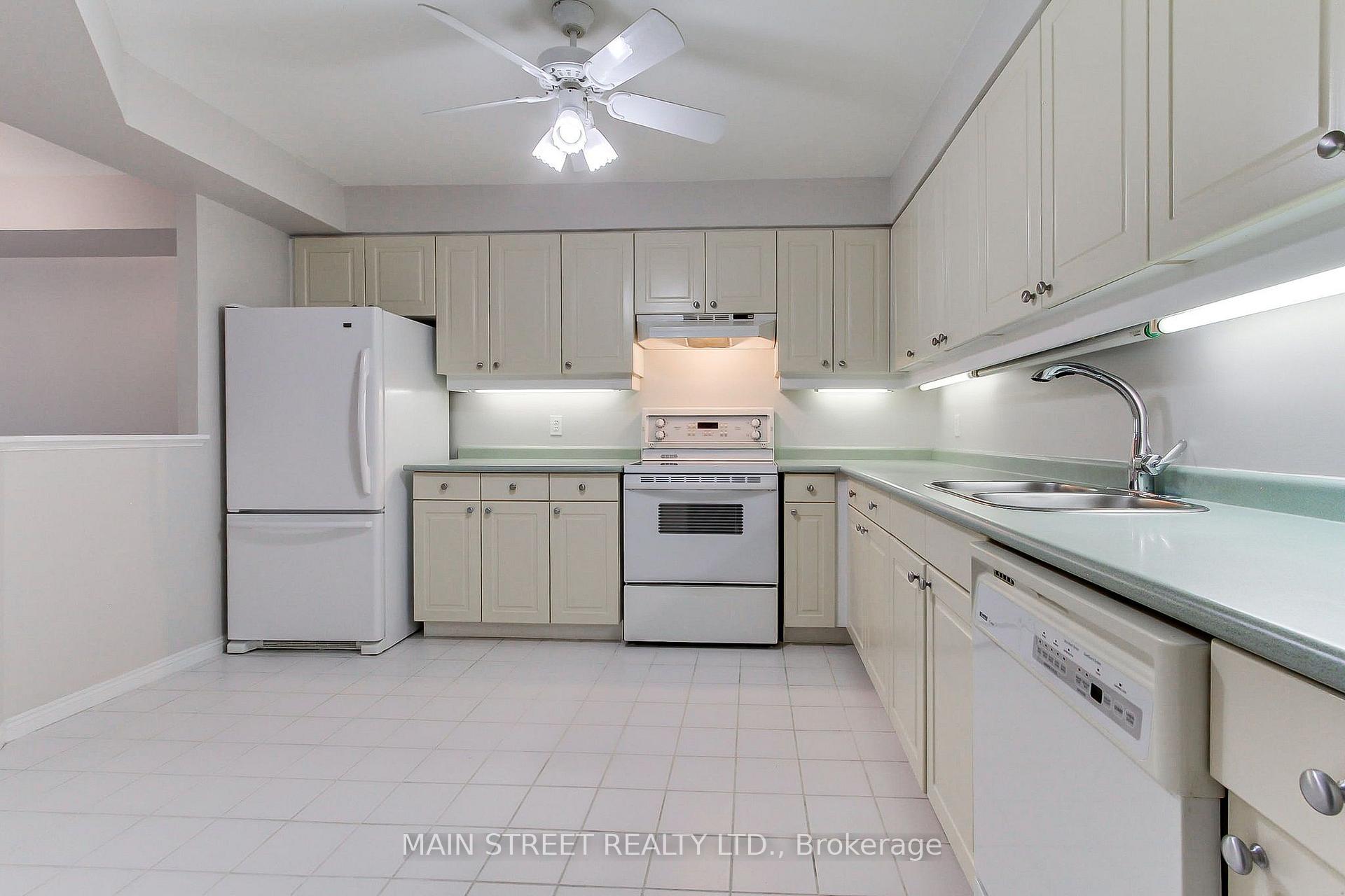 Photo 9 of Unit 306, 85 Wellington Street W, Aurora, Aurora Village — HOMEH