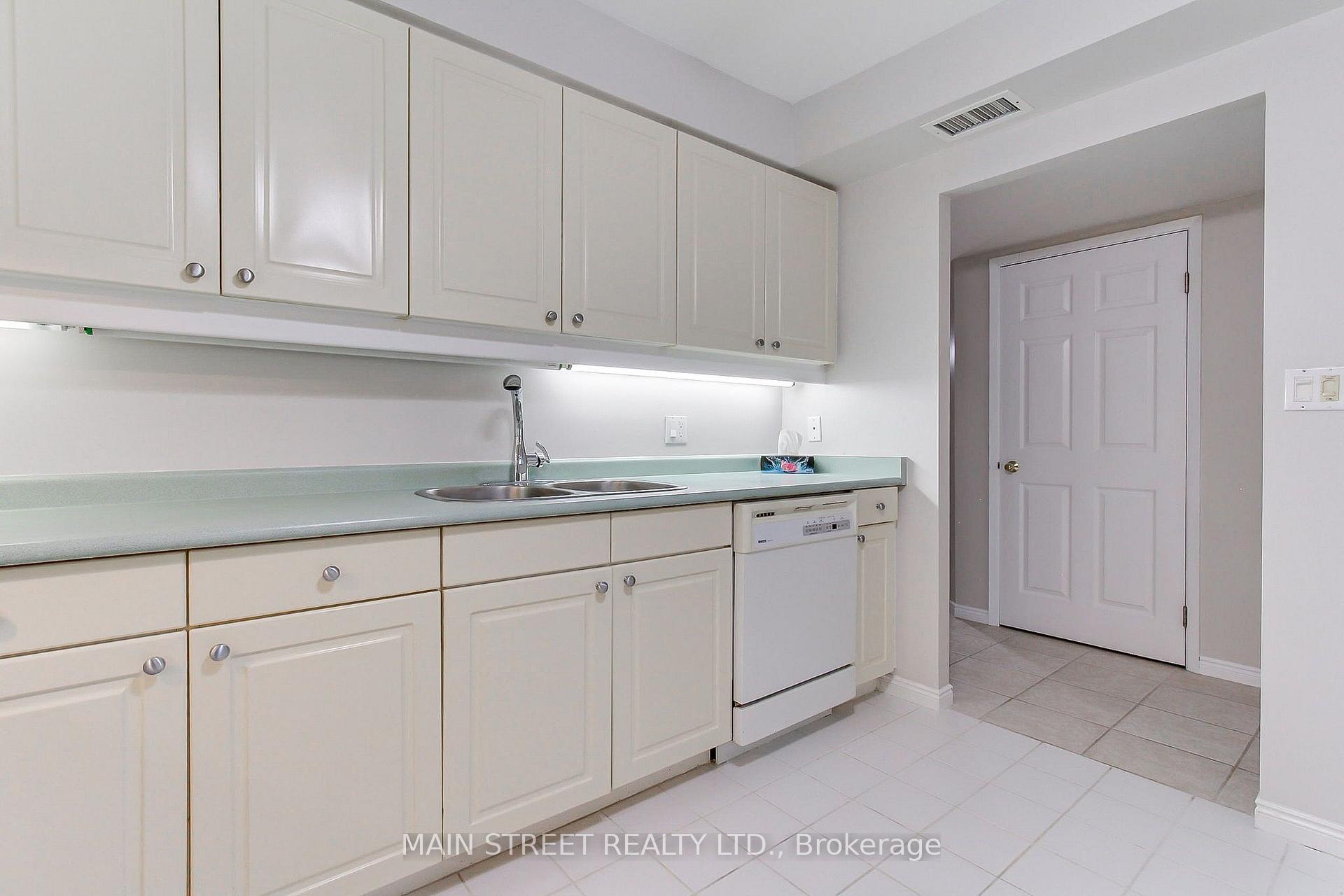Photo 11 of Unit 306, 85 Wellington Street W, Aurora, Aurora Village — HOMEH