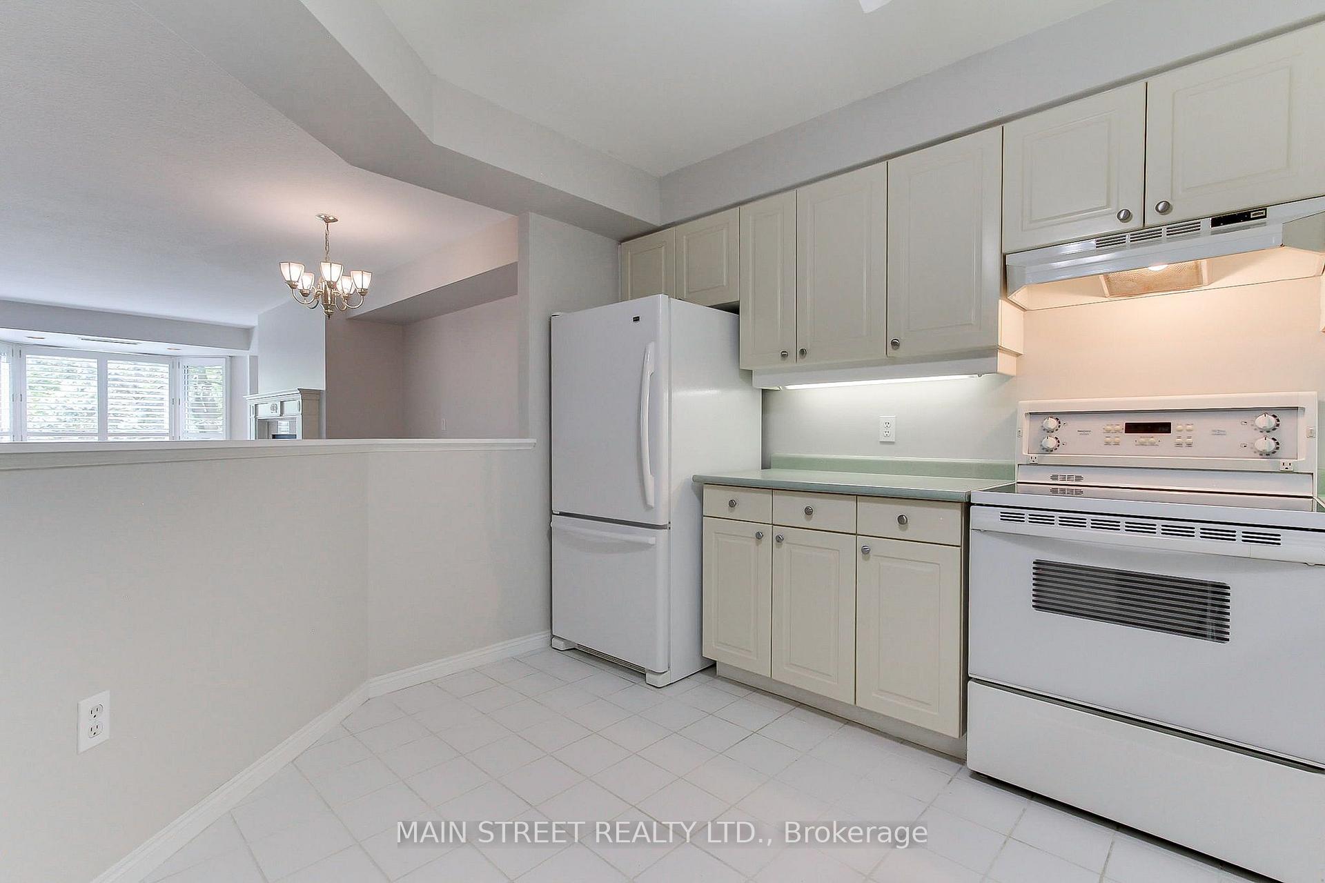 Photo 12 of Unit 306, 85 Wellington Street W, Aurora, Aurora Village — HOMEH