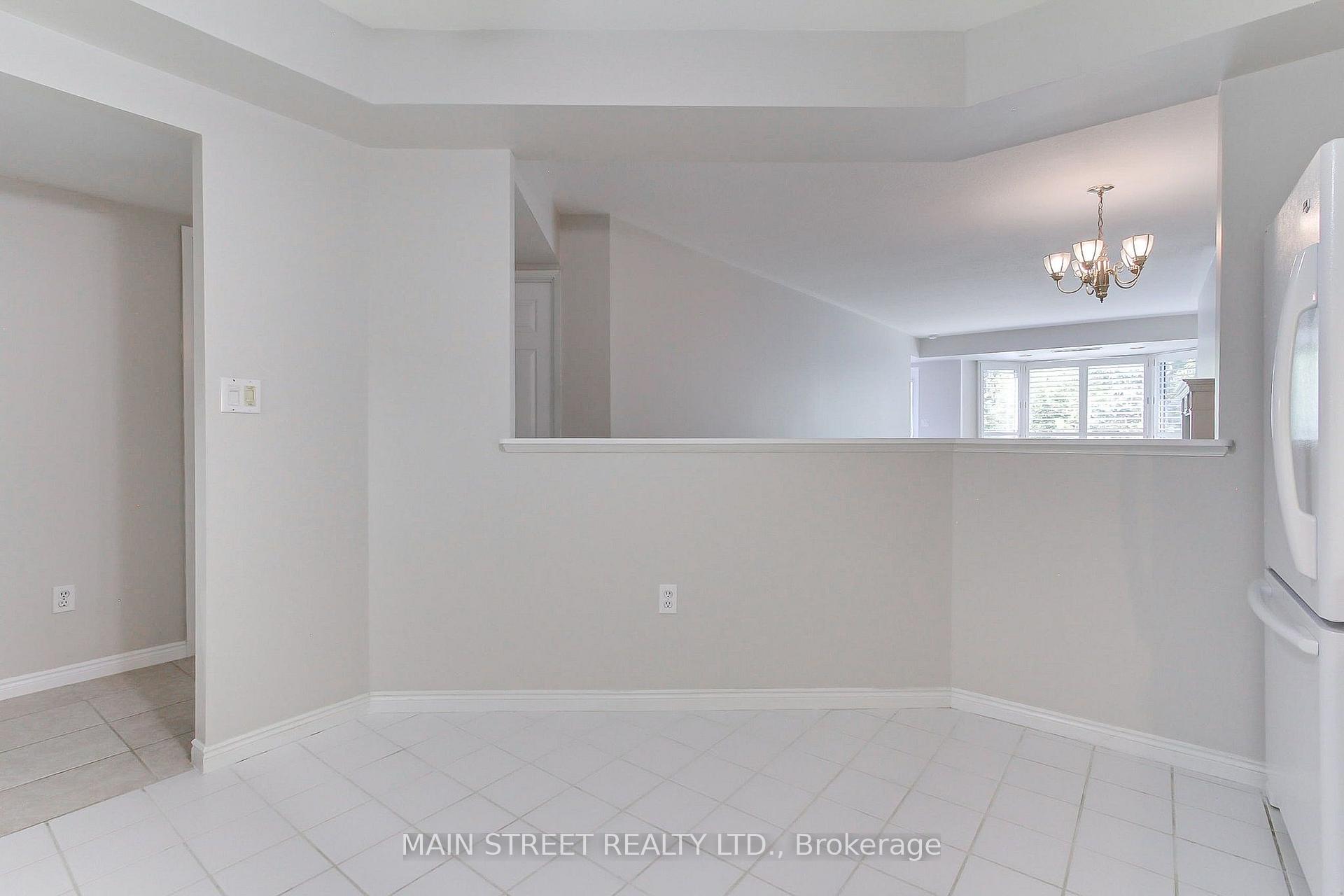 Photo 13 of Unit 306, 85 Wellington Street W, Aurora, Aurora Village — HOMEH