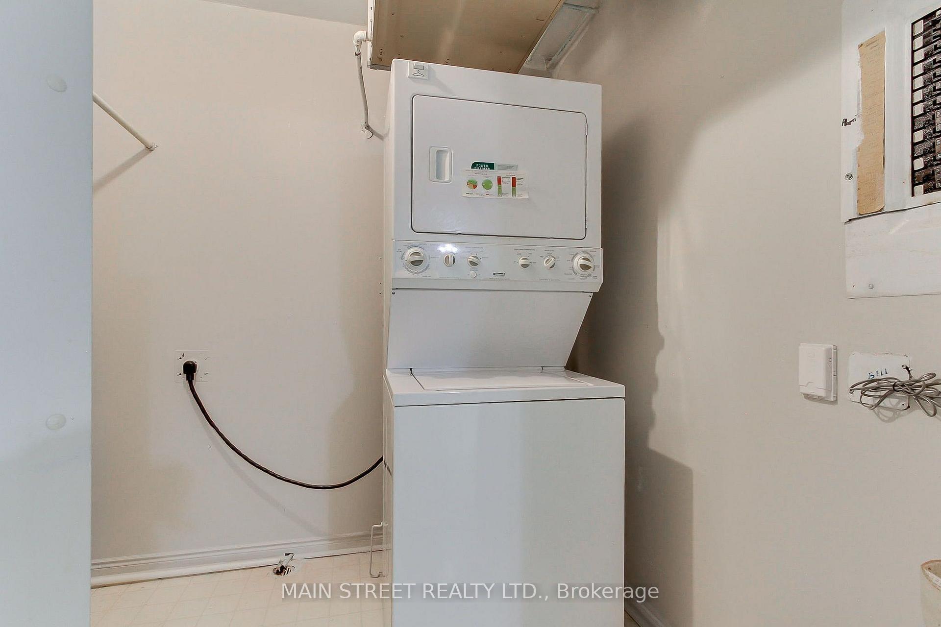 Photo 27 of Unit 306, 85 Wellington Street W, Aurora, Aurora Village — HOMEH