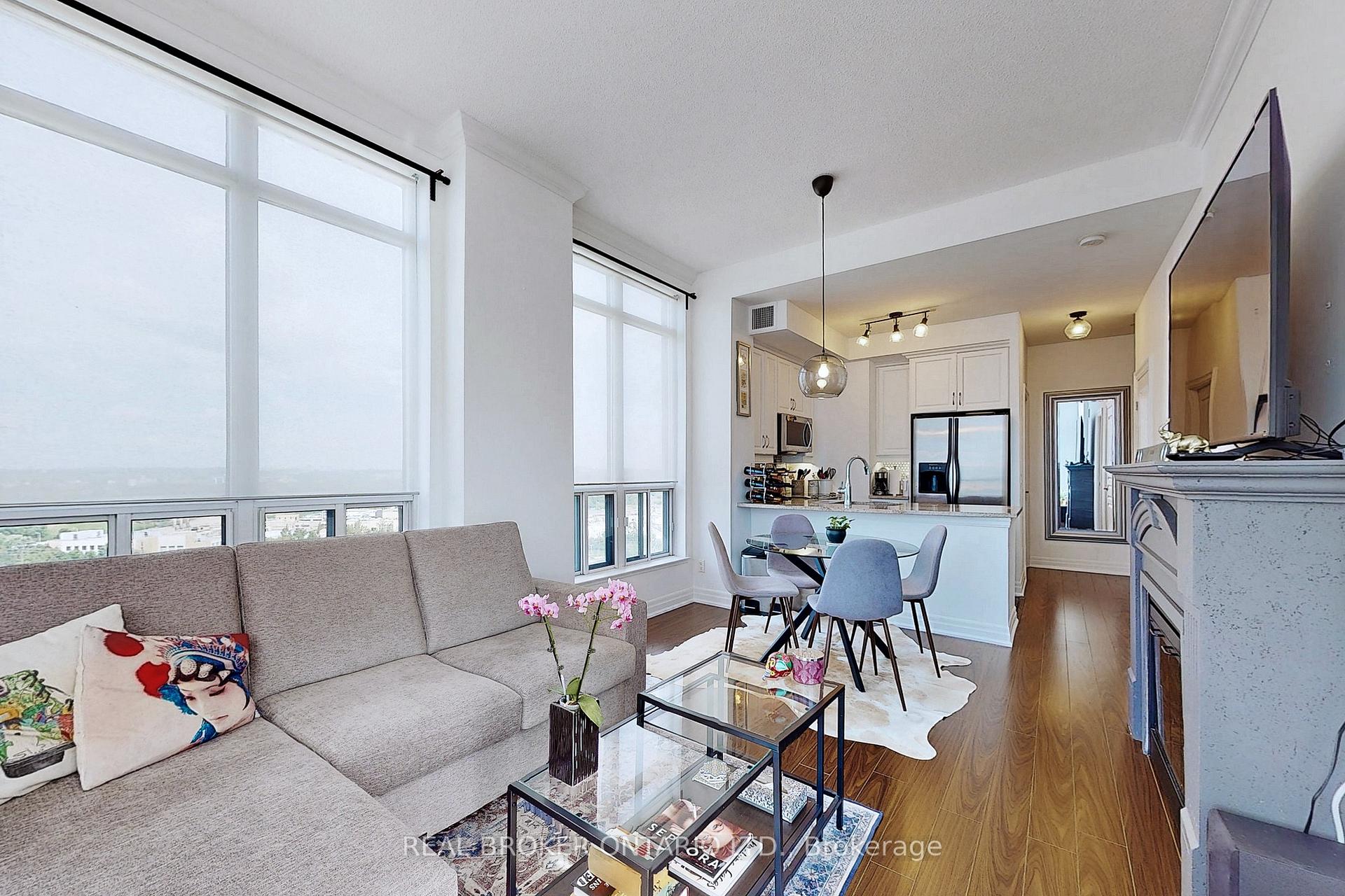 Photo 4 of Unit PH7, 2087 Lake Shore Boulevard W, Etobicoke, Mimico — HOMEH