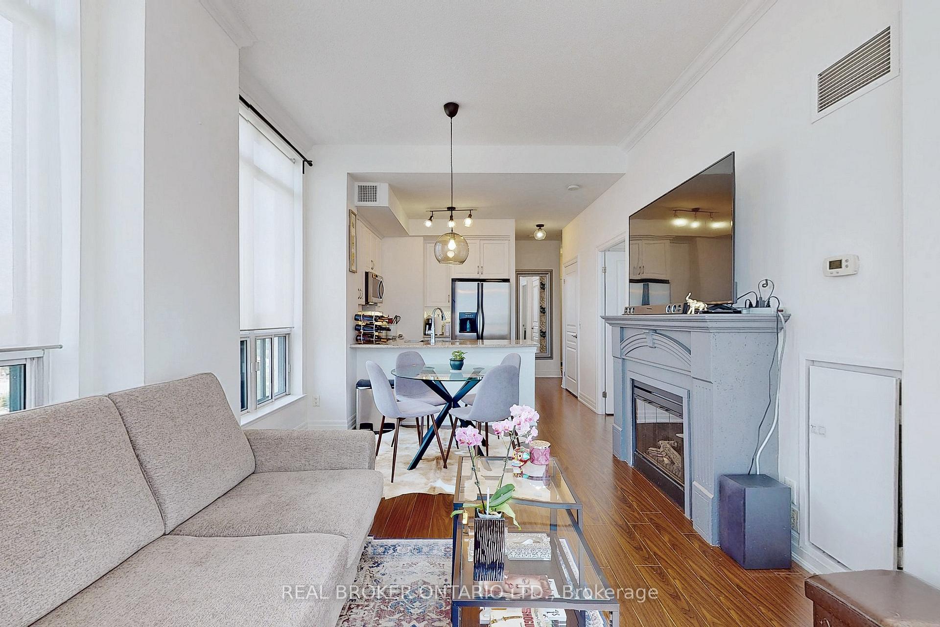 Photo 5 of Unit PH7, 2087 Lake Shore Boulevard W, Etobicoke, Mimico — HOMEH