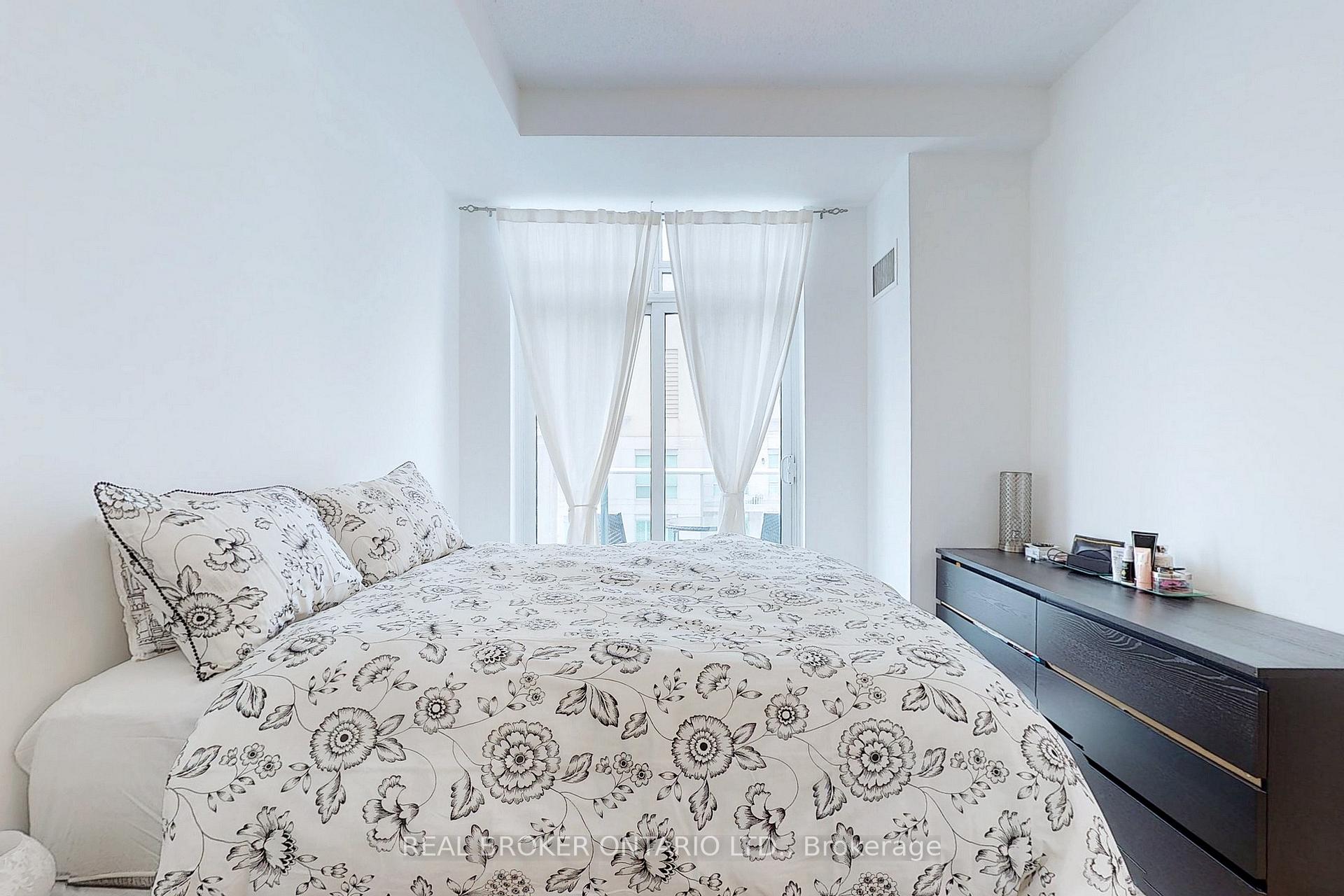 Photo 11 of Unit PH7, 2087 Lake Shore Boulevard W, Etobicoke, Mimico — HOMEH