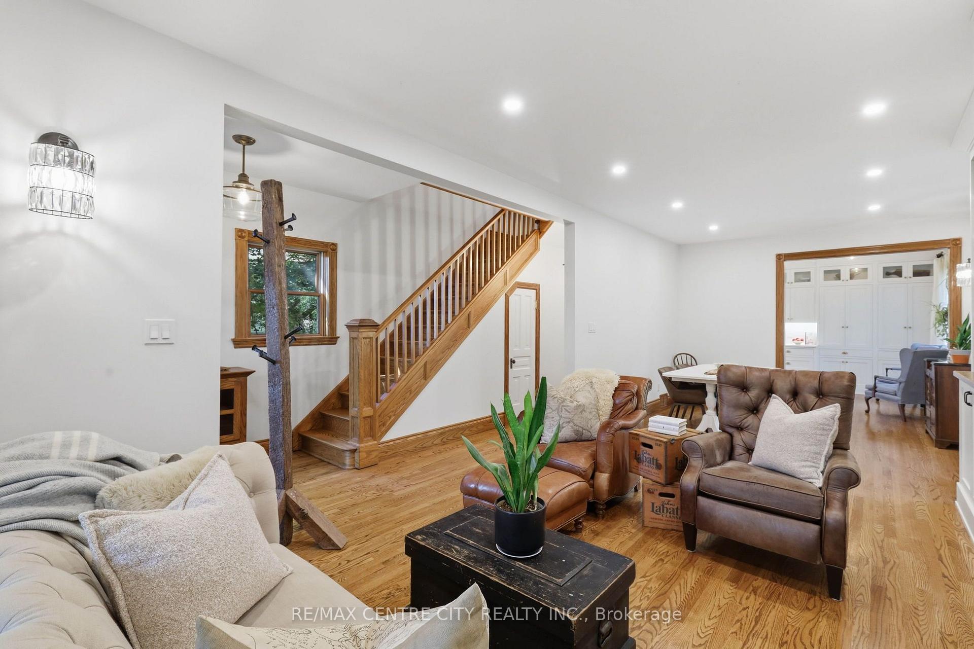 Photo 10 of 102 Walnut Street, London, North N — HOMEH