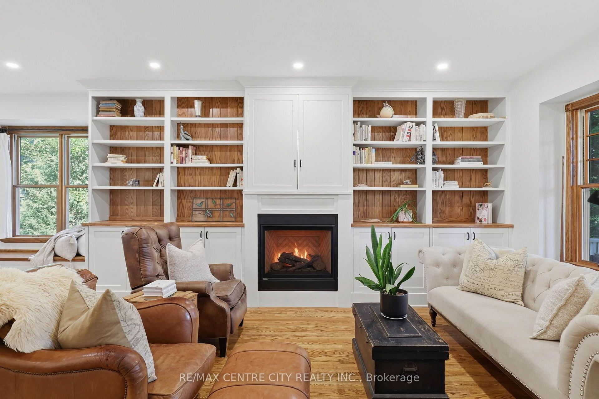 Photo 11 of 102 Walnut Street, London, North N — HOMEH