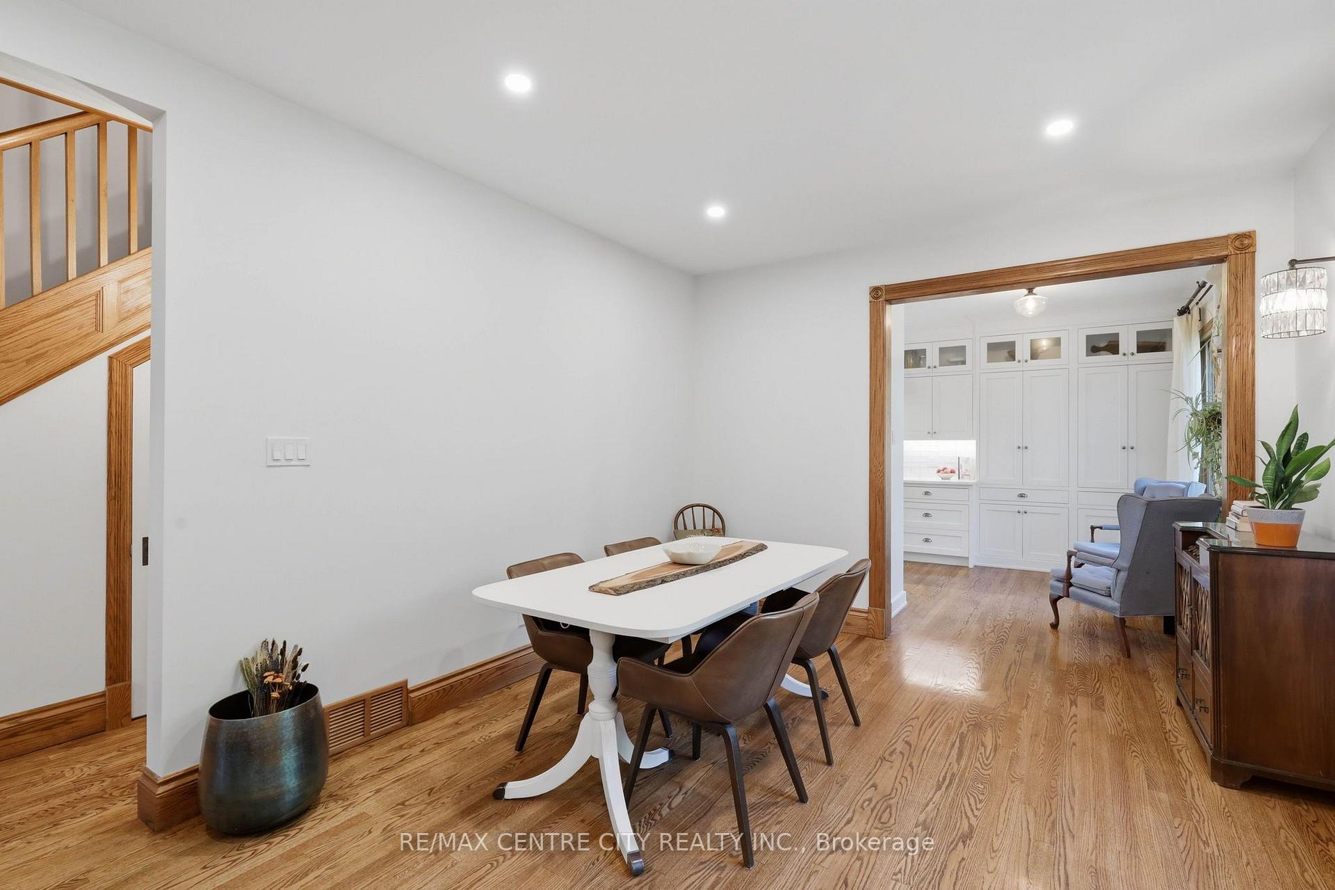 Photo 15 of 102 Walnut Street, London, North N — HOMEH