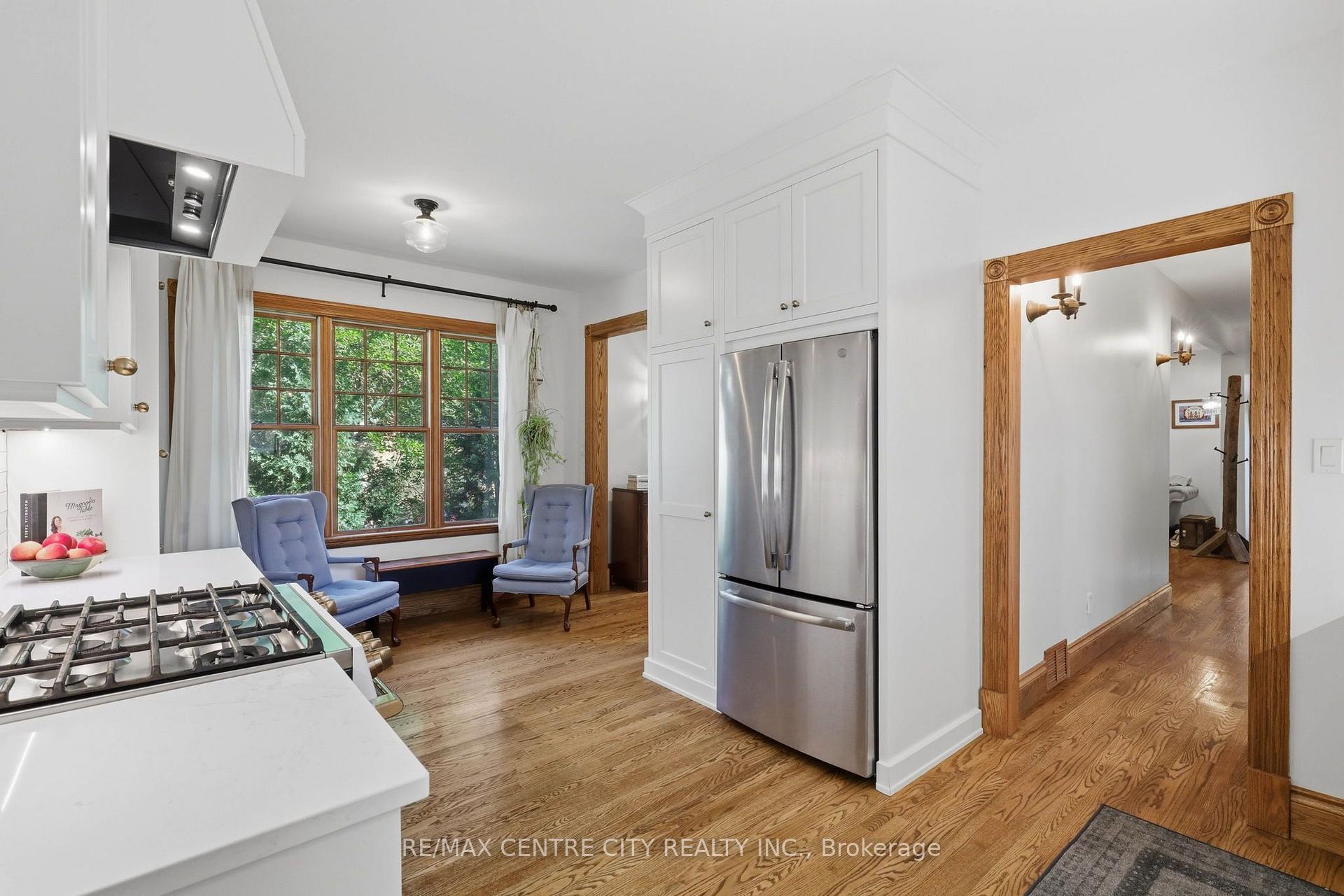 Photo 21 of 102 Walnut Street, London, North N — HOMEH