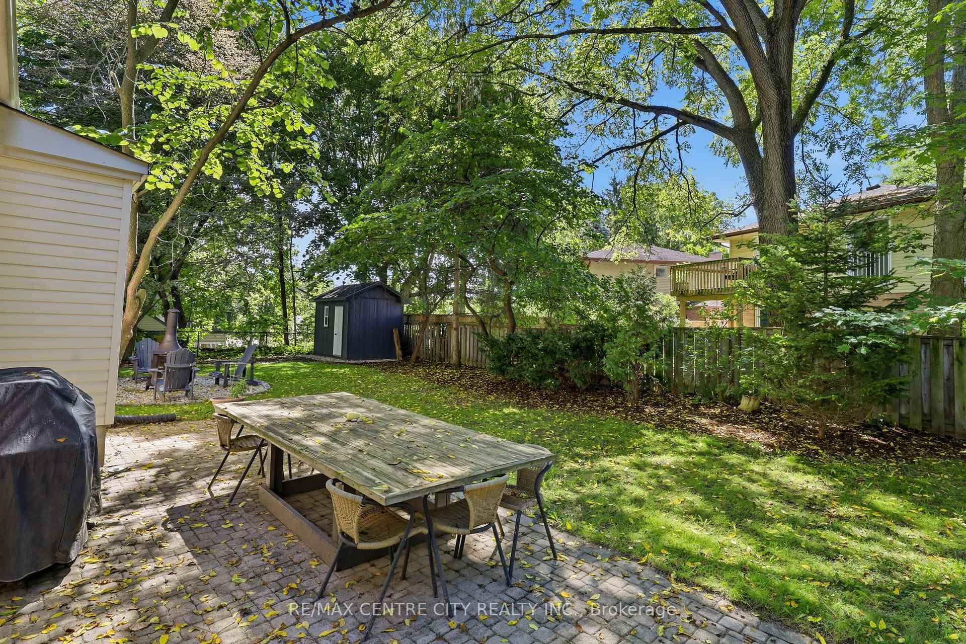 Photo 41 of 102 Walnut Street, London, North N — HOMEH