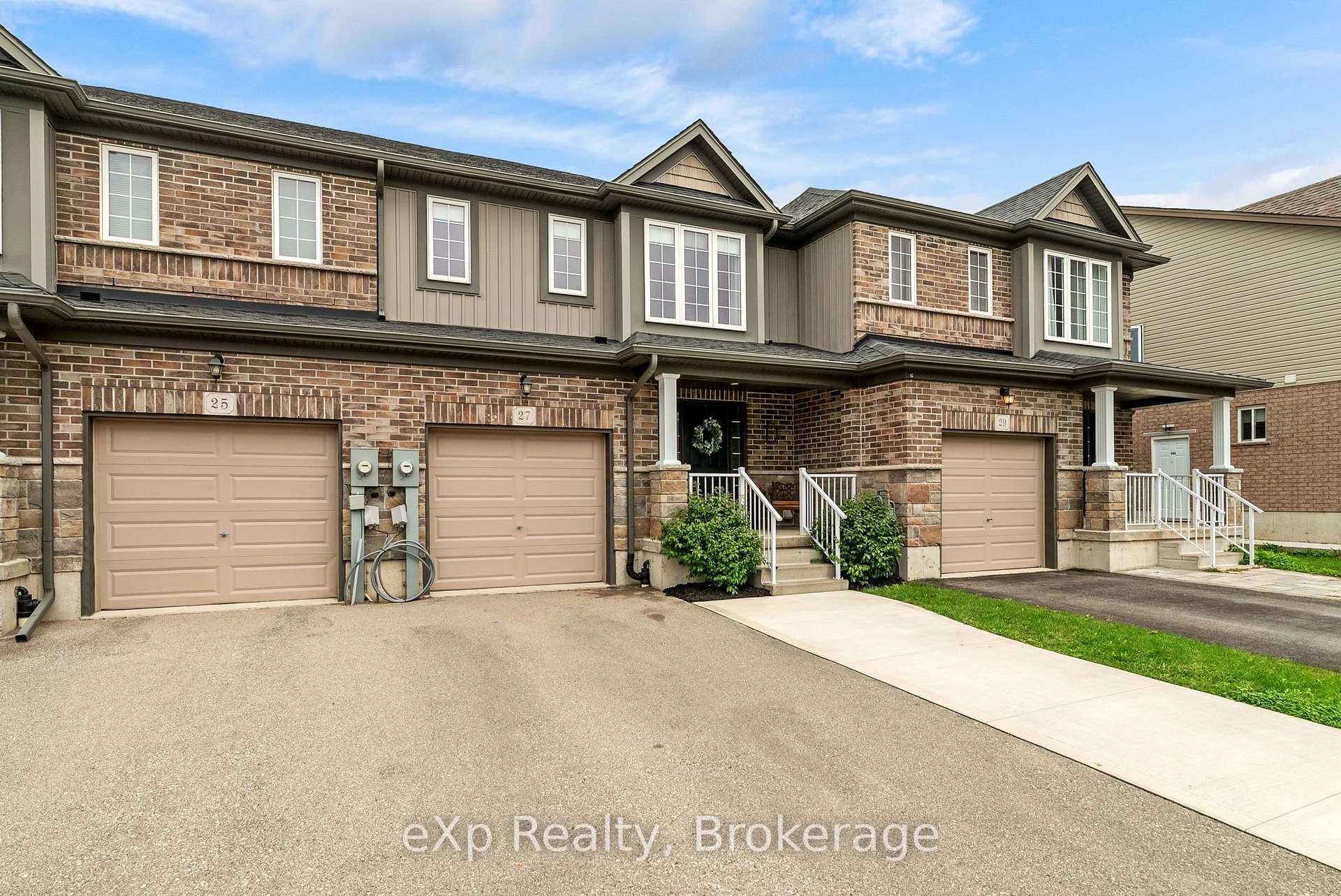 Photo 6 of 27 Robertson Drive, Stratford — HOMEH