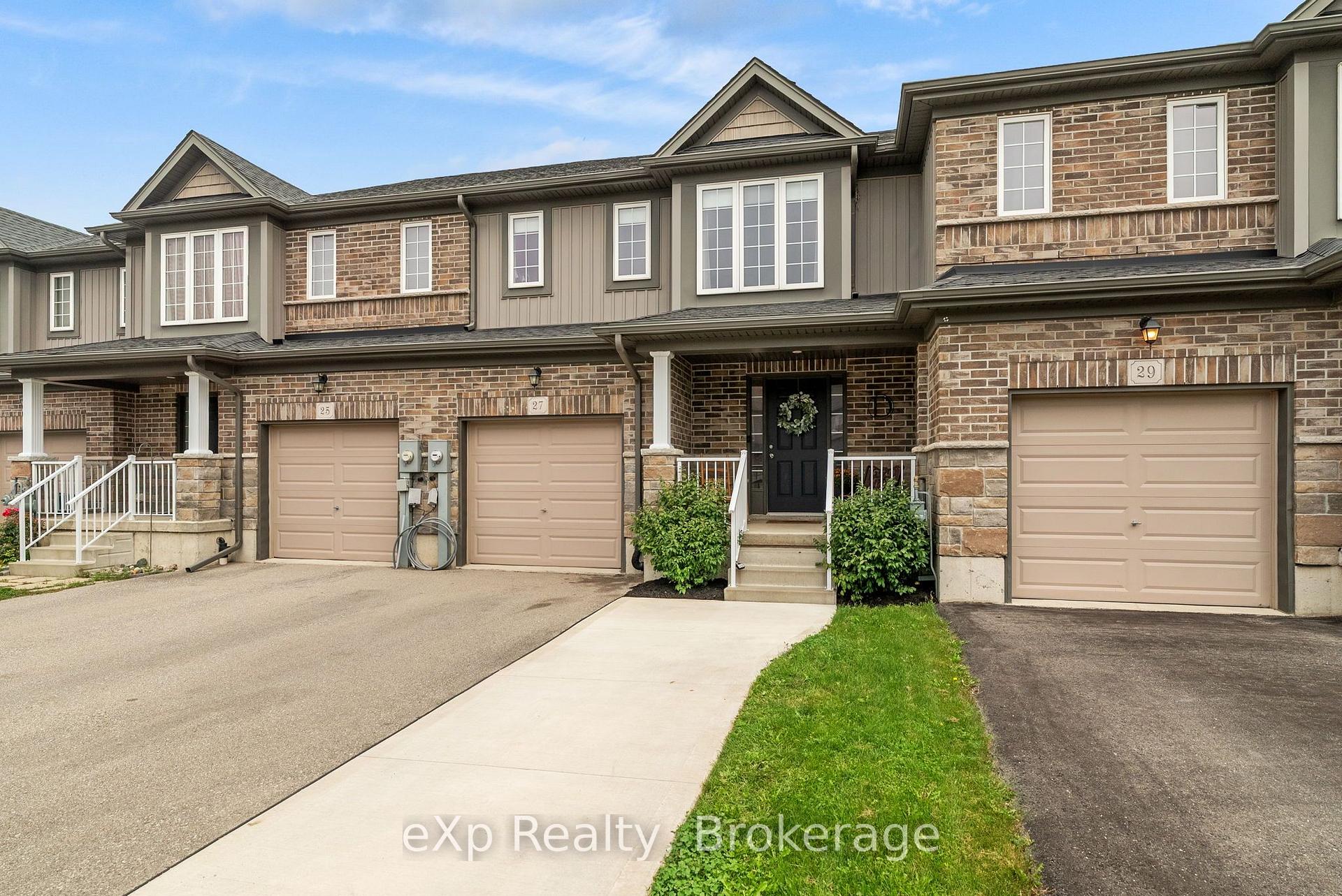 Photo 7 of 27 Robertson Drive, Stratford — HOMEH