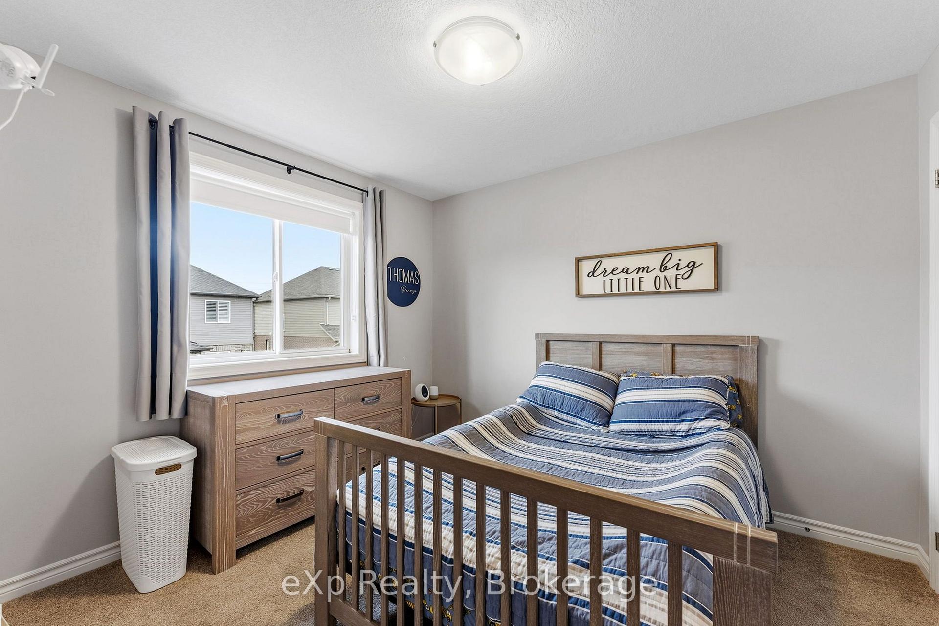 Photo 25 of 27 Robertson Drive, Stratford — HOMEH