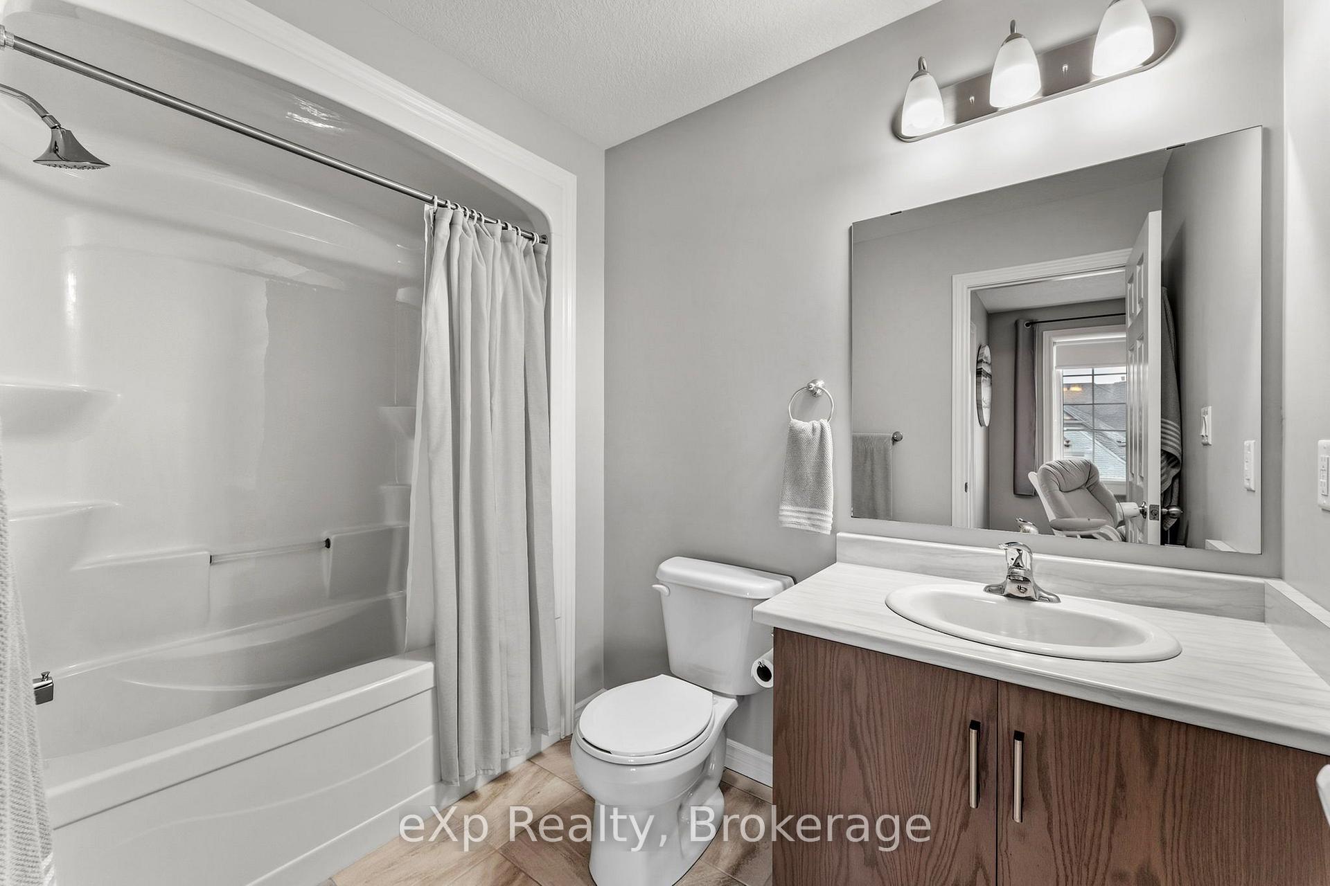 Photo 30 of 27 Robertson Drive, Stratford — HOMEH