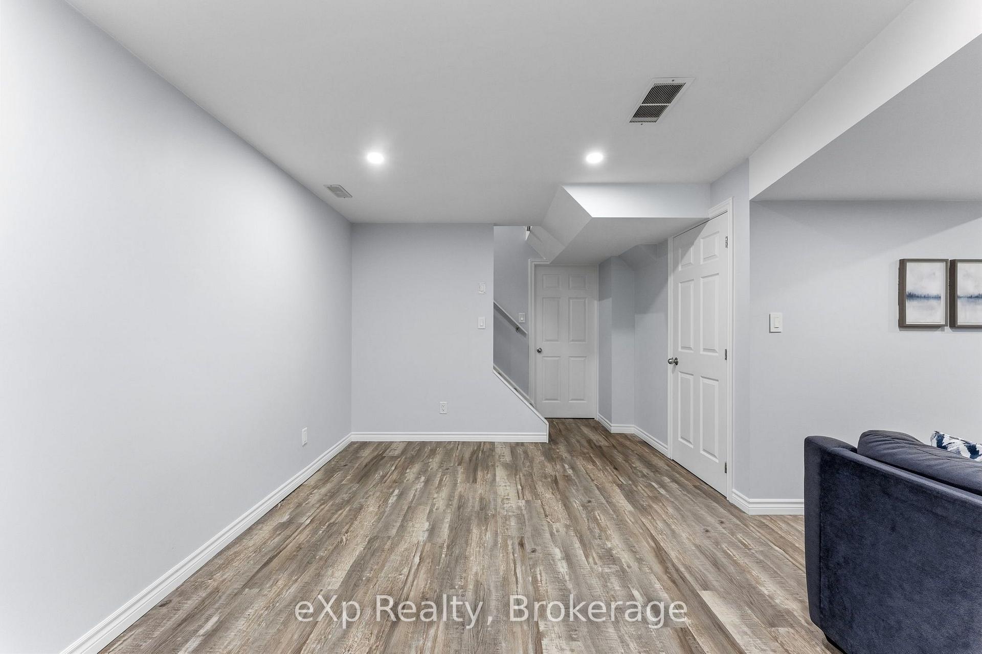 Photo 36 of 27 Robertson Drive, Stratford — HOMEH
