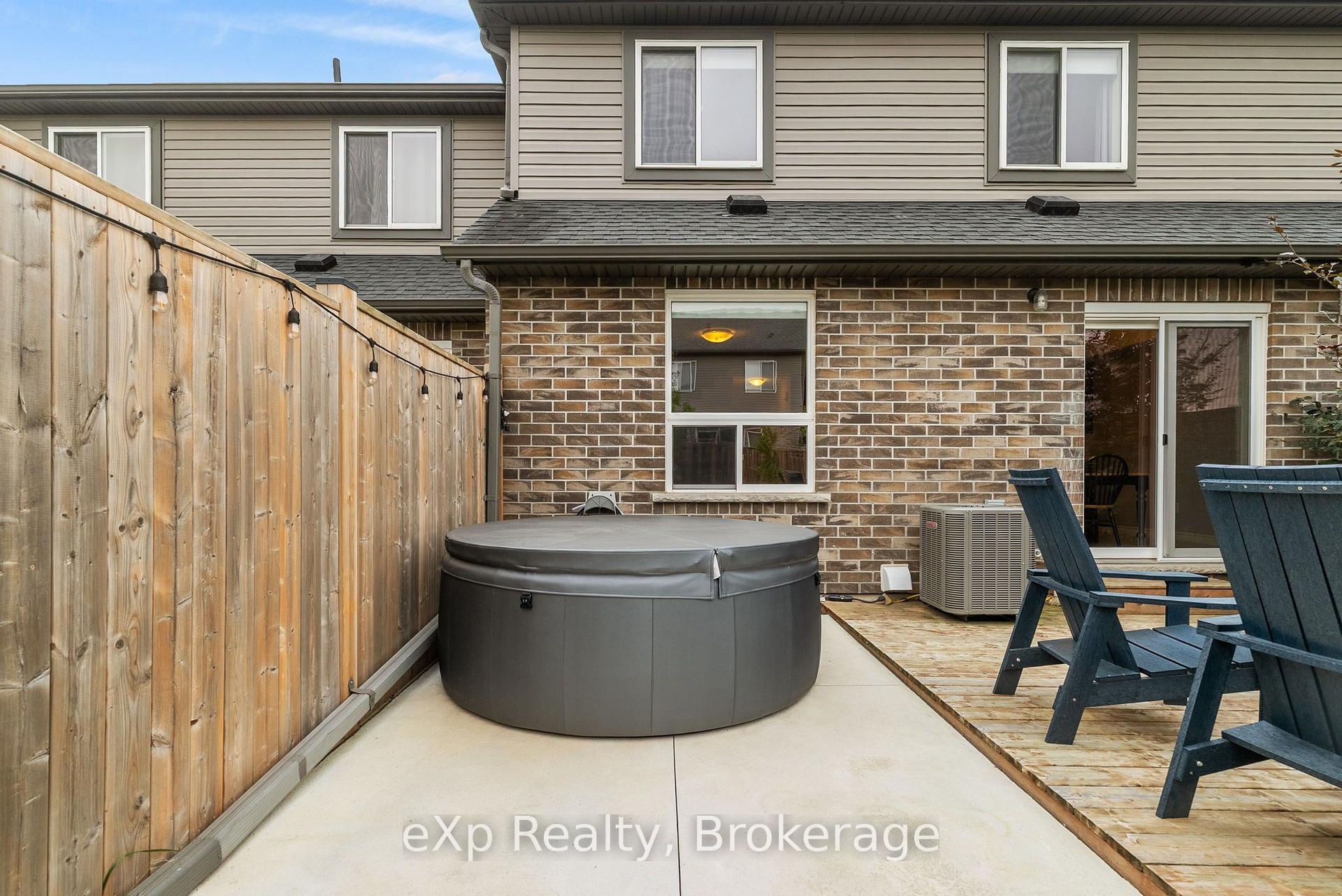 Photo 37 of 27 Robertson Drive, Stratford — HOMEH