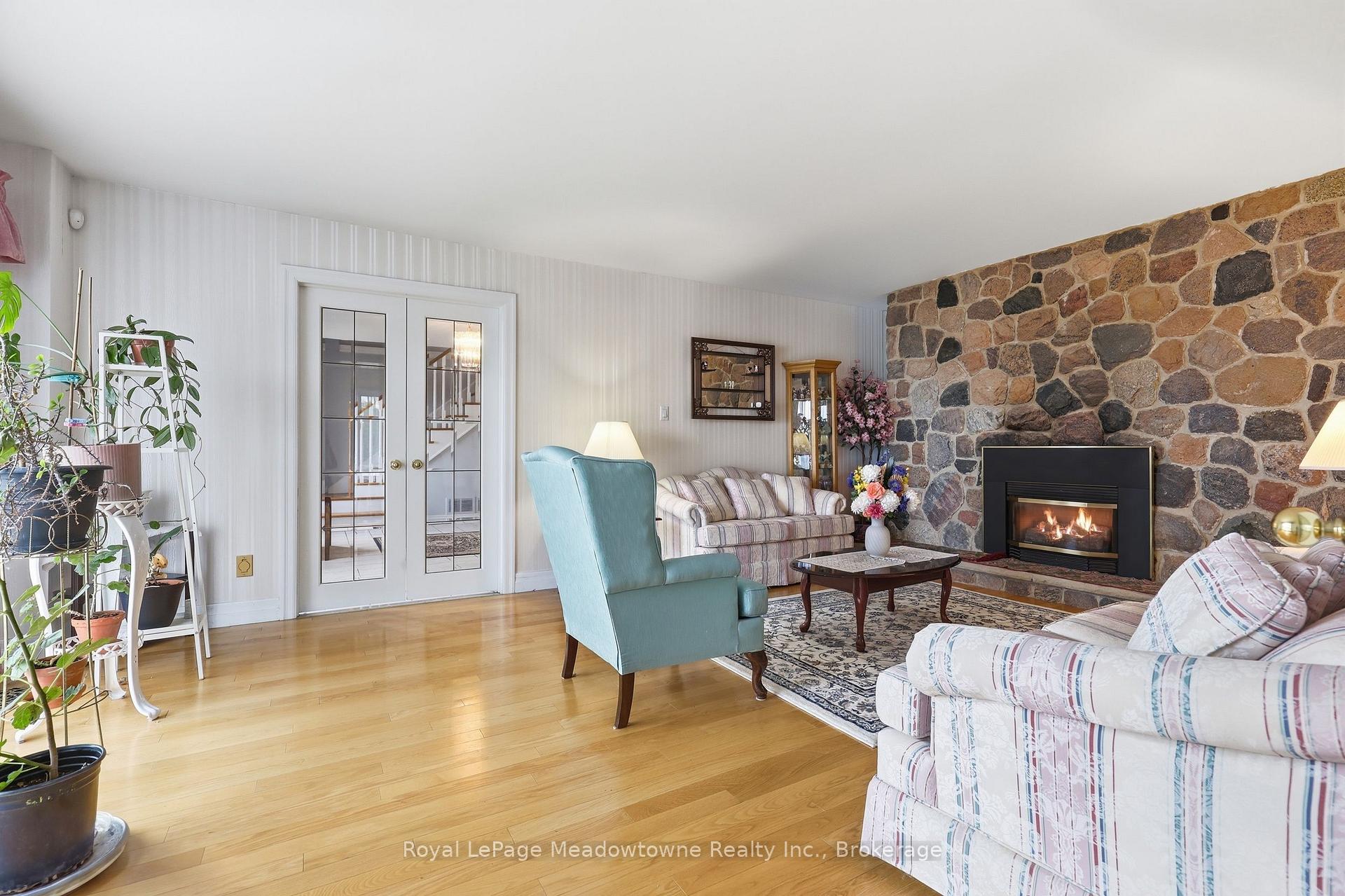 Photo 10 of 7053 Appleby Line, Milton, Rural Milton West — HOMEH