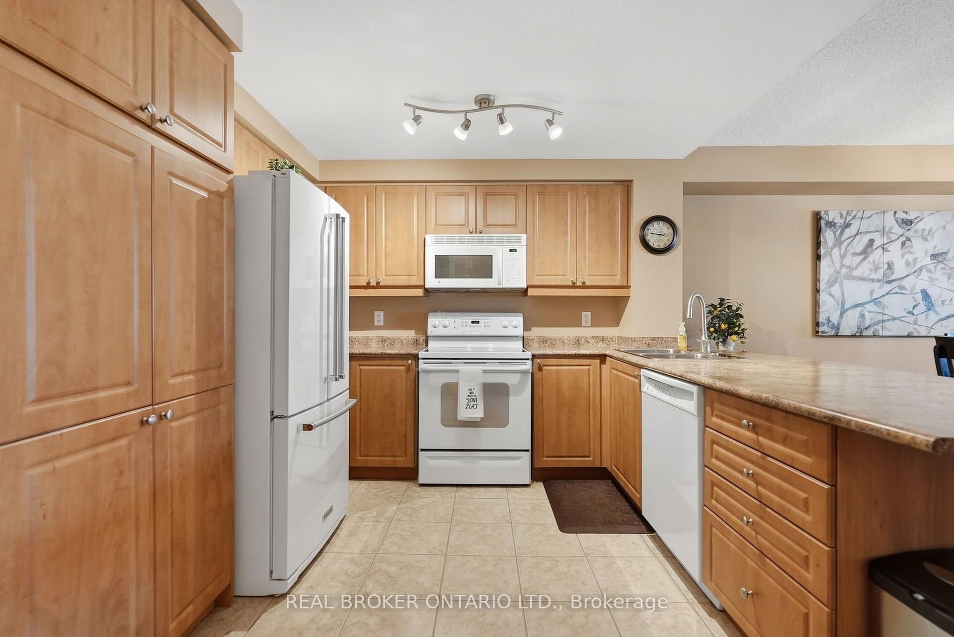 Photo 8 of Unit 118, 22 James Hill Court, Uxbridge — HOMEH