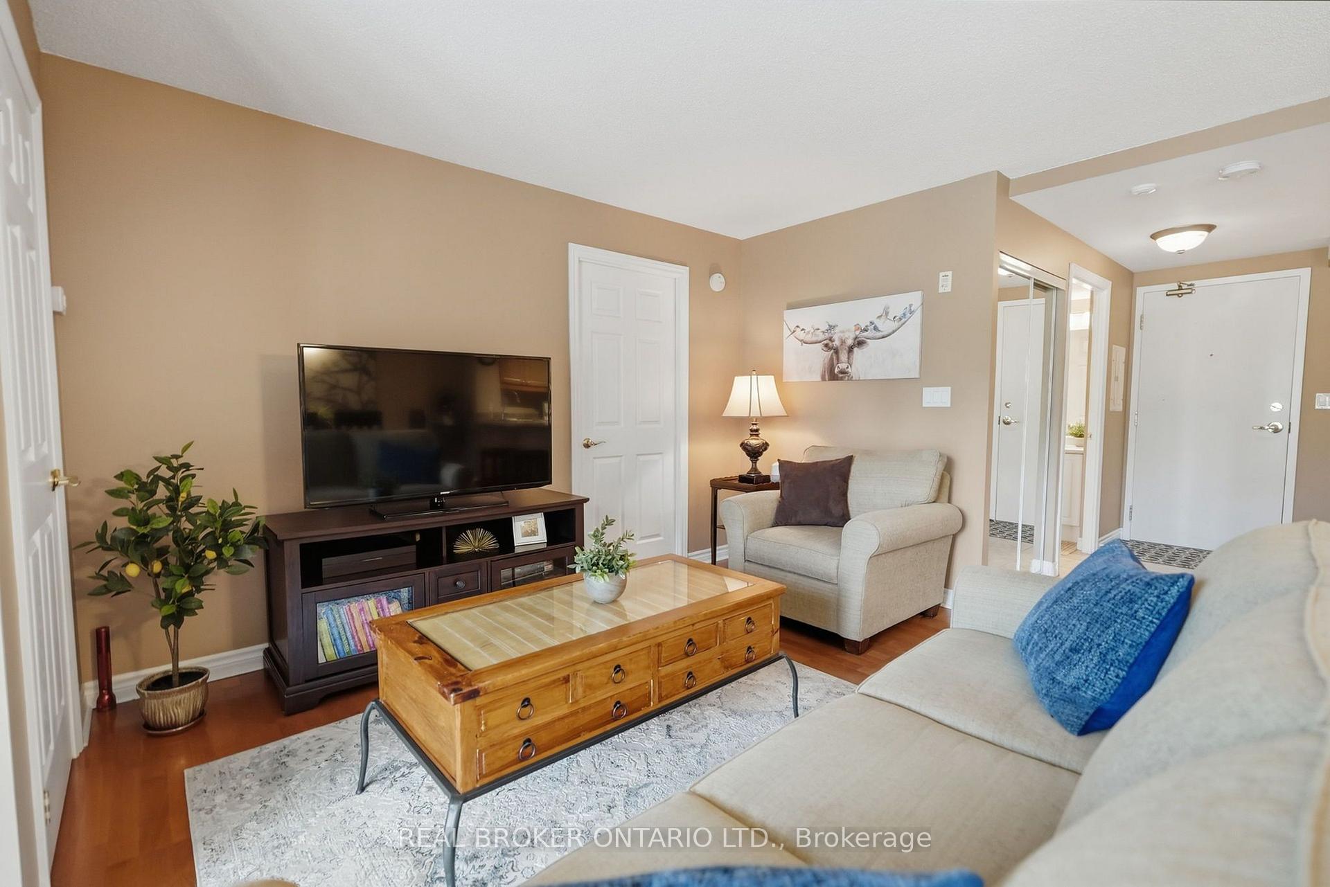 Photo 16 of Unit 118, 22 James Hill Court, Uxbridge — HOMEH
