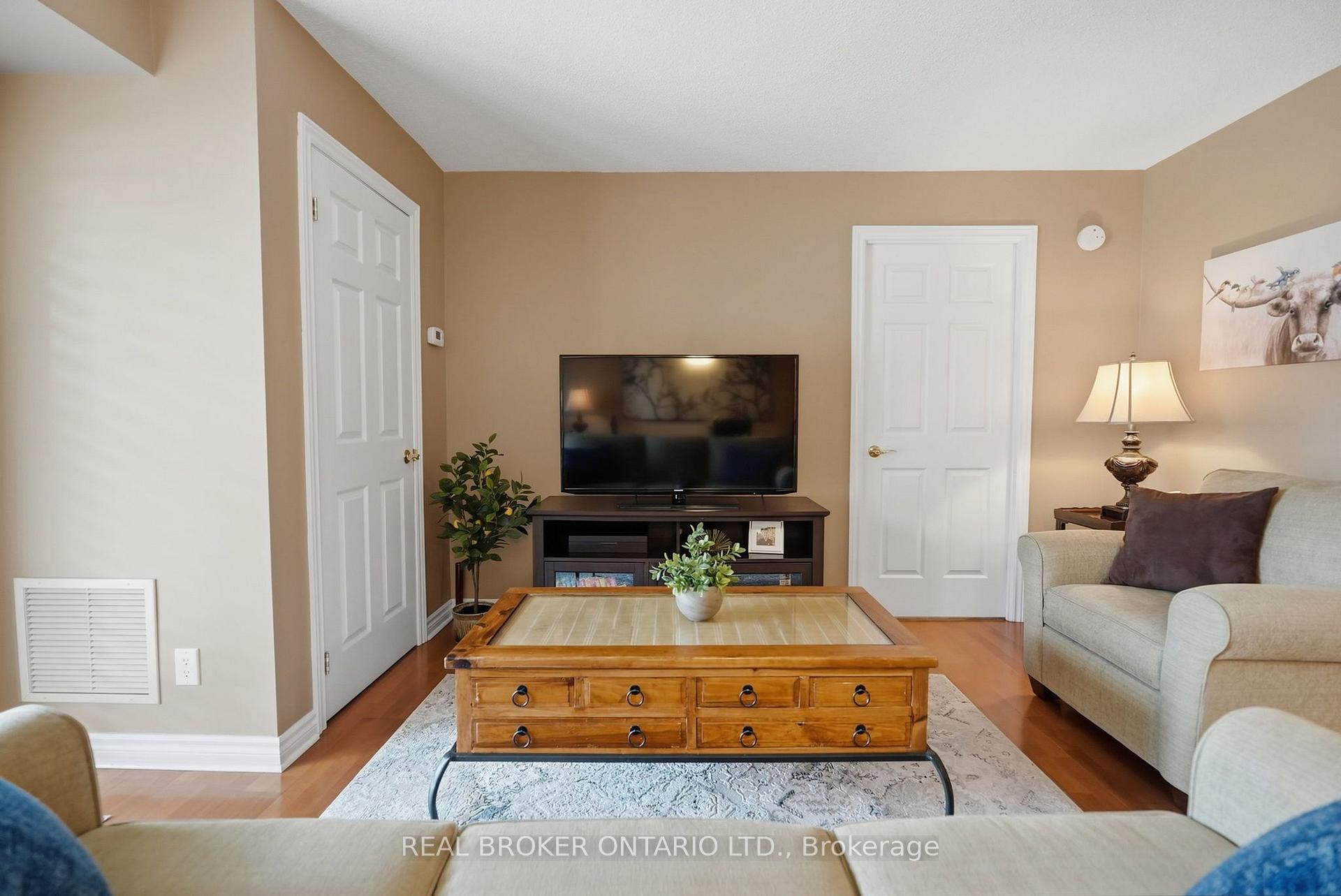 Photo 17 of Unit 118, 22 James Hill Court, Uxbridge — HOMEH