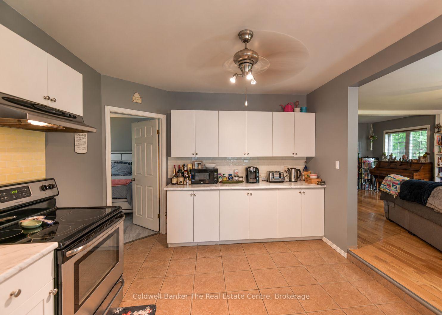 Photo 8 of 260 Violet Street, Gravenhurst, Muskoka (S) — HOMEH