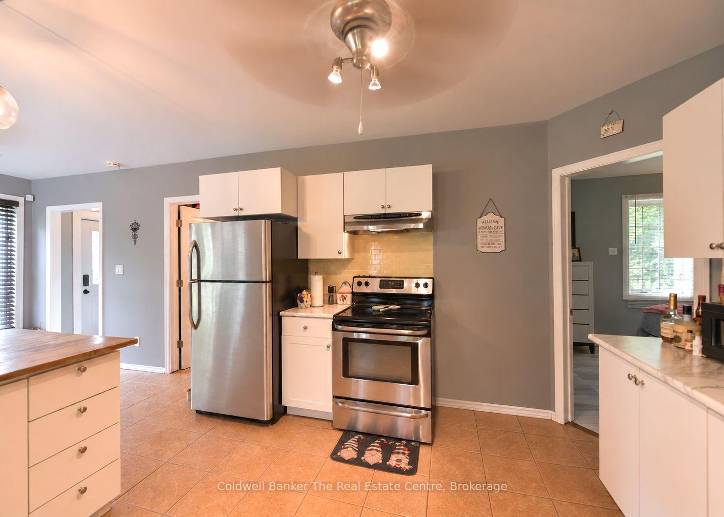Photo 9 of 260 Violet Street, Gravenhurst, Muskoka (S) — HOMEH