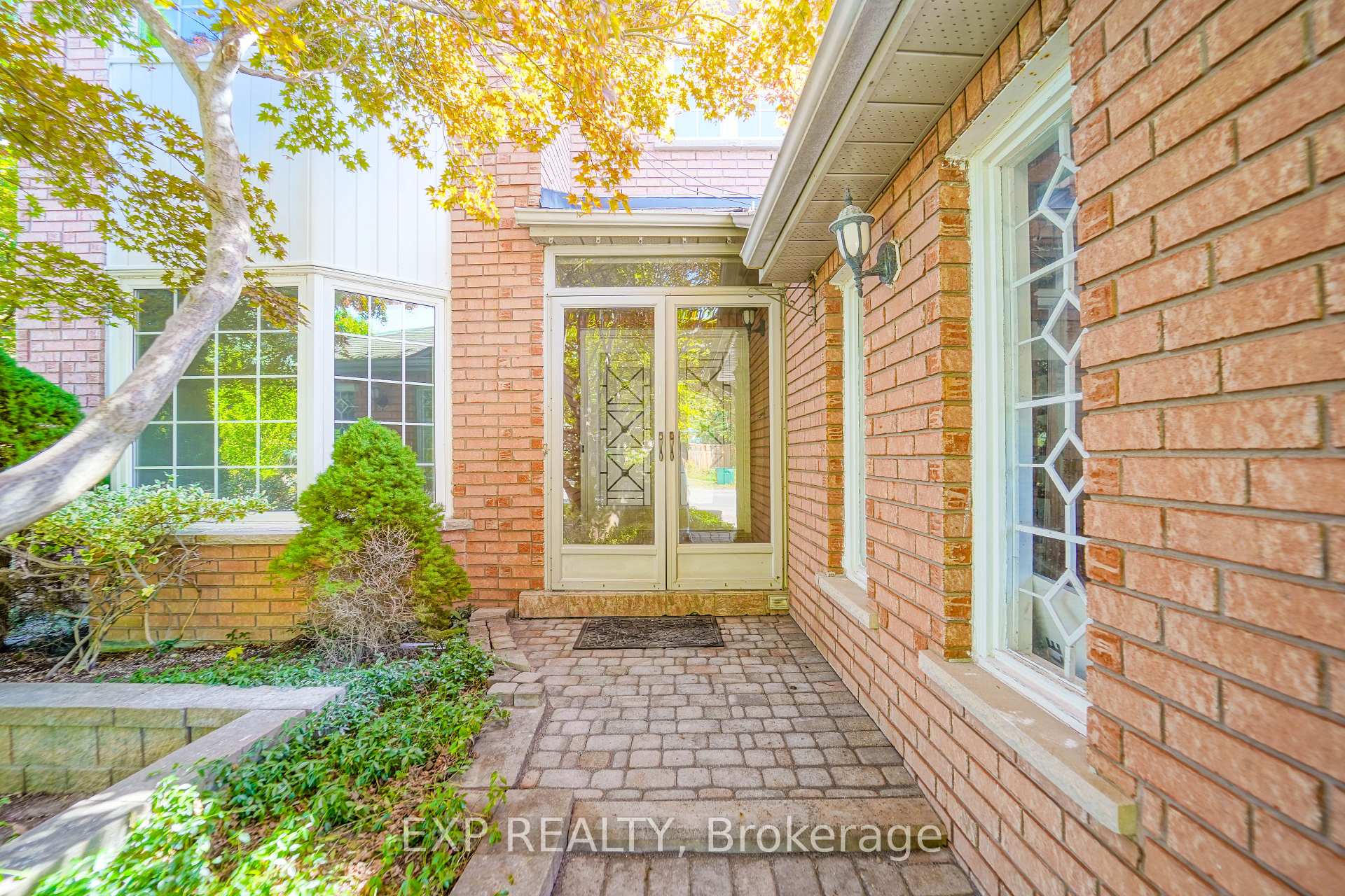 Photo 2 of 195 Savage Road, Newmarket, Armitage — HOMEH