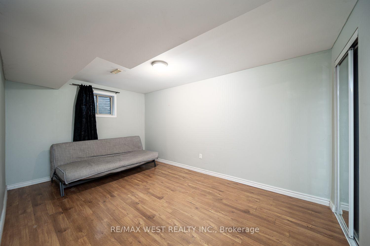 Photo 2 of 2534 Palisander Avenue, Mississauga, Cooksville — HOMEH