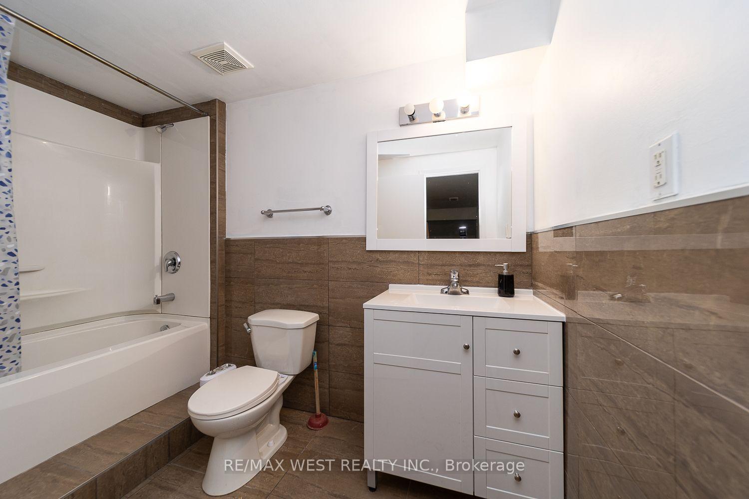 Photo 5 of 2534 Palisander Avenue, Mississauga, Cooksville — HOMEH