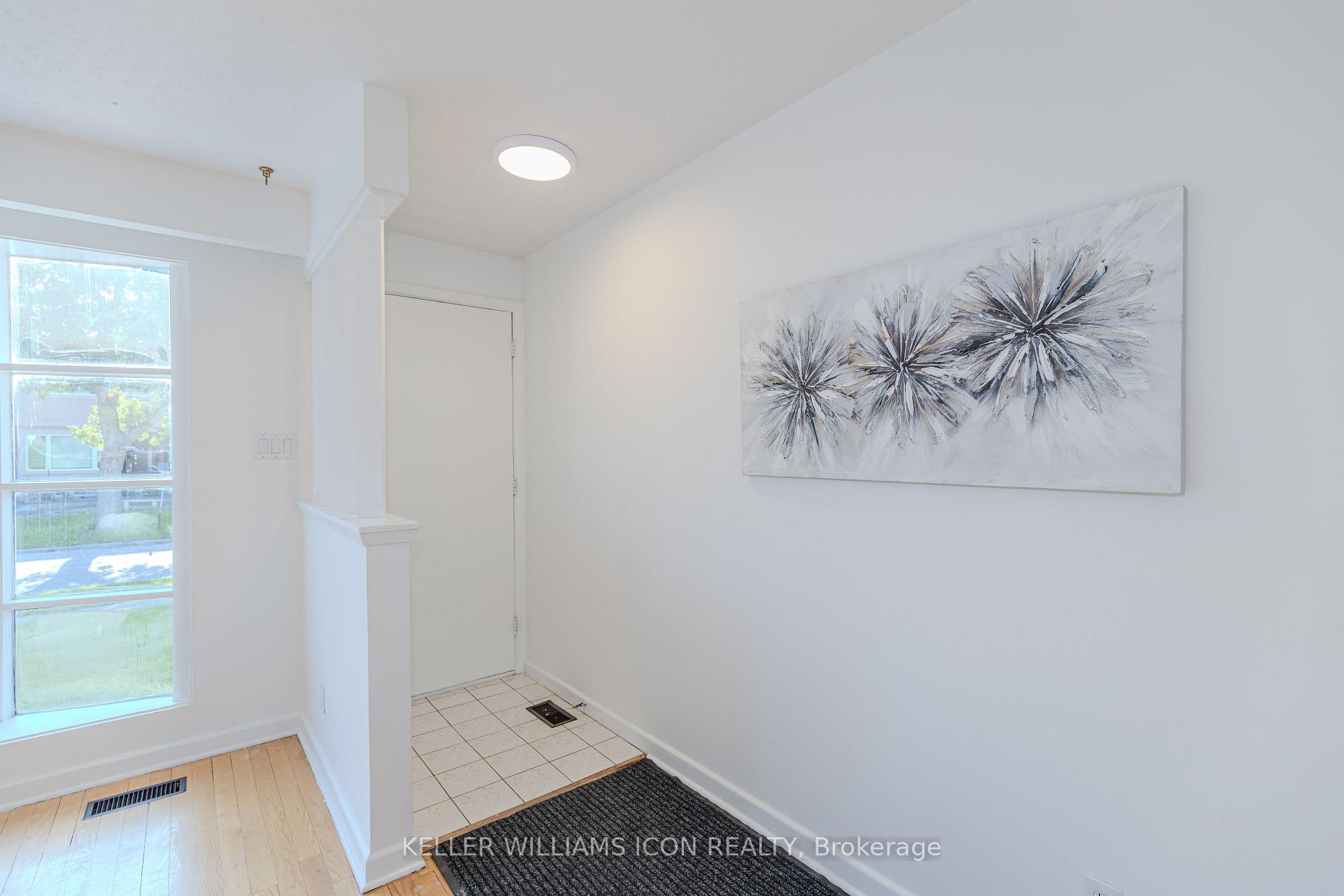 Photo 4 of 1441 Claymor Avenue, Ottawa, Carleton Square — HOMEH