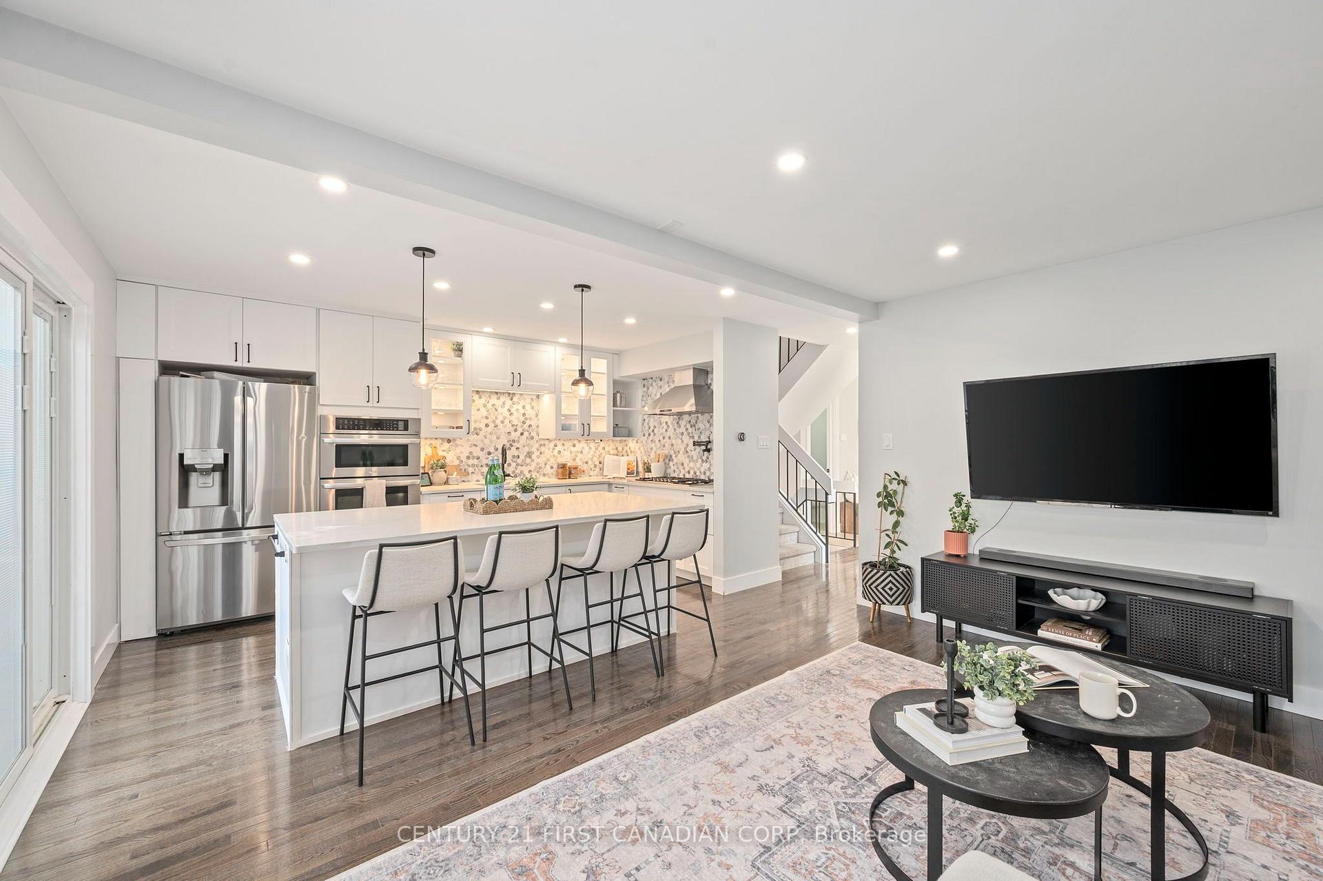 Photo 2 of 47 Brixham Road, London, South M — HOMEH