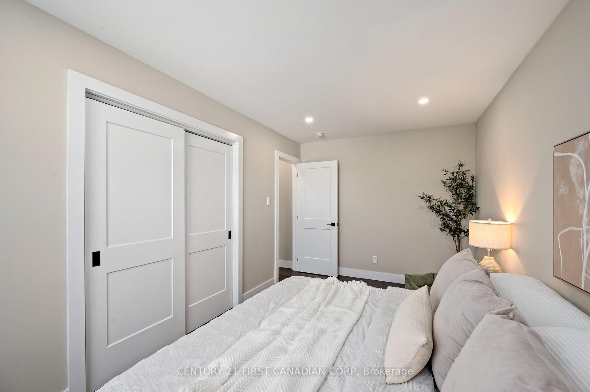Photo 27 of 47 Brixham Road, London, South M — HOMEH
