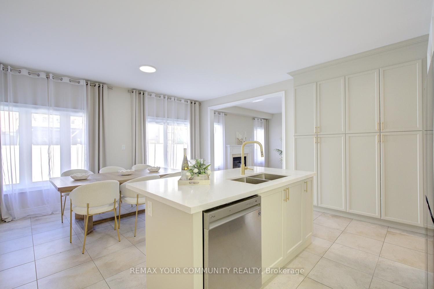 Photo 32 of 85 Coral Acres Drive, Vaughan, Patterson — HOMEH