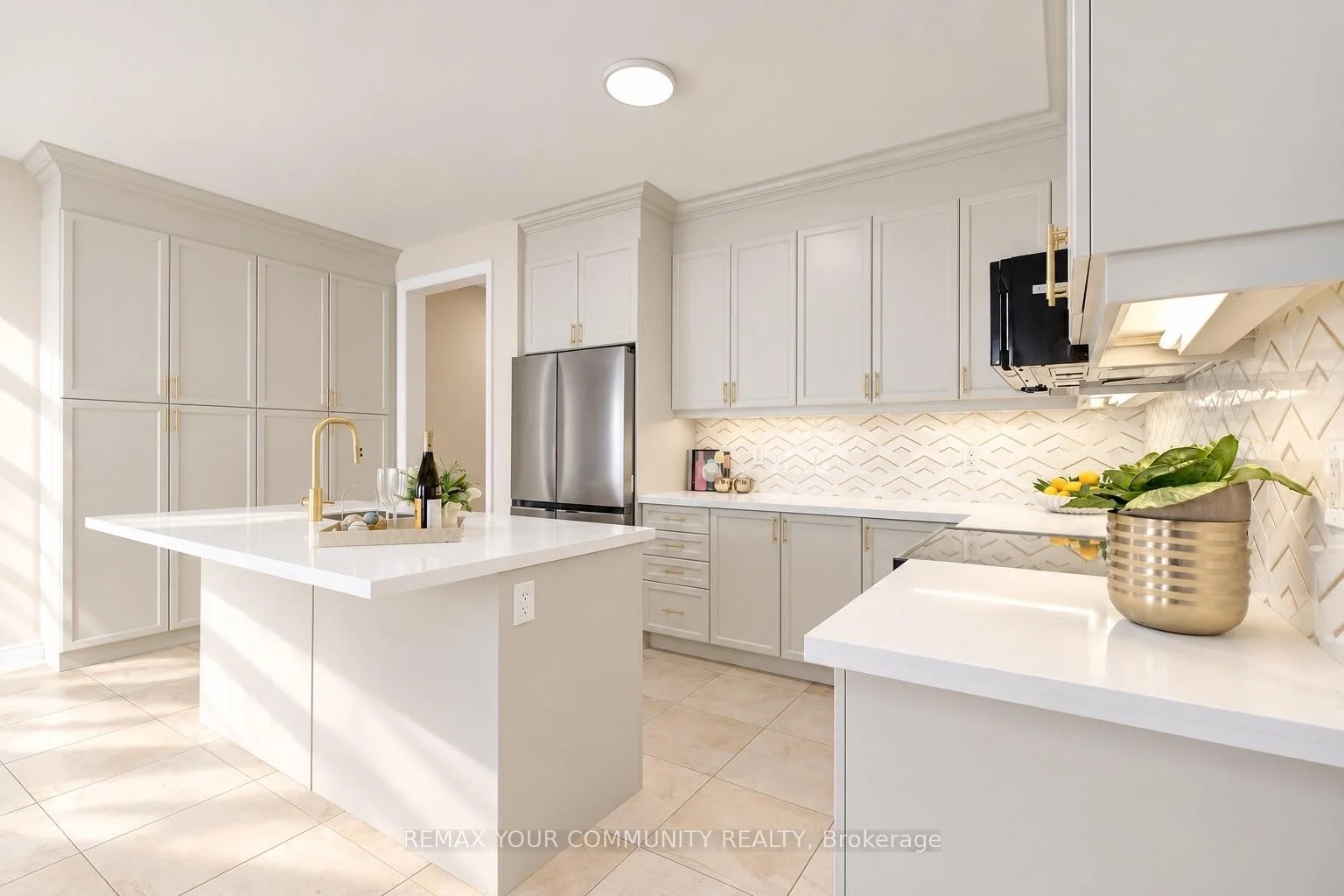 Photo 28 of 85 Coral Acres Drive, Vaughan, Patterson — HOMEH