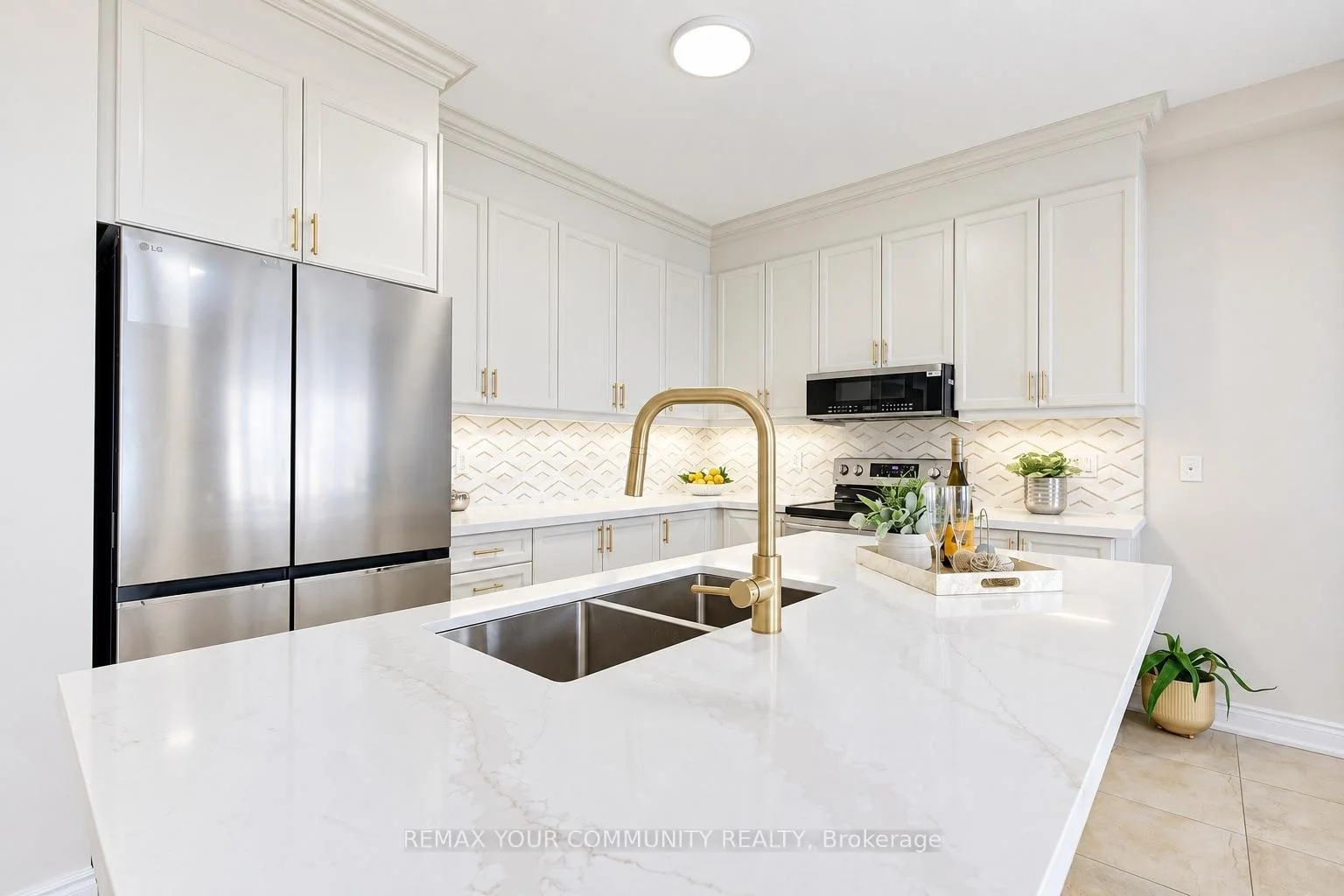 Photo 31 of 85 Coral Acres Drive, Vaughan, Patterson — HOMEH
