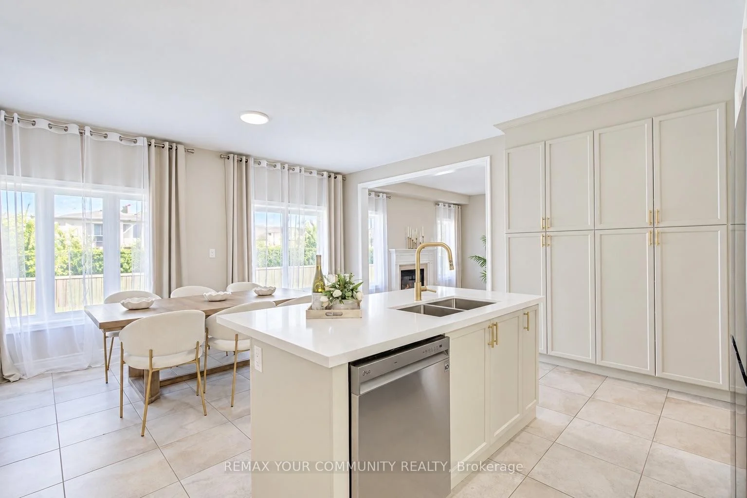 Photo 34 of 85 Coral Acres Drive, Vaughan, Patterson — HOMEH