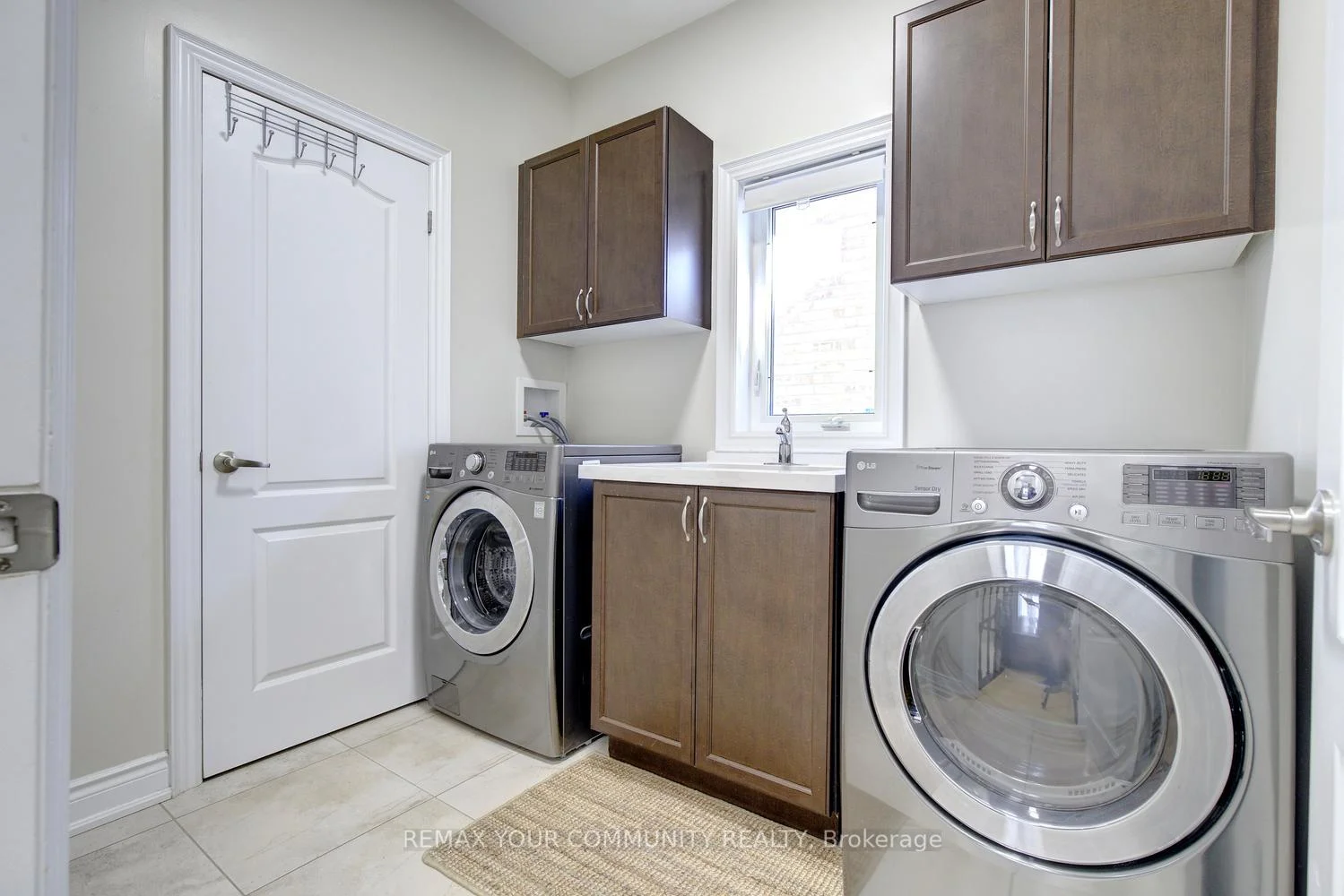 Photo 58 of 85 Coral Acres Drive, Vaughan, Patterson — HOMEH