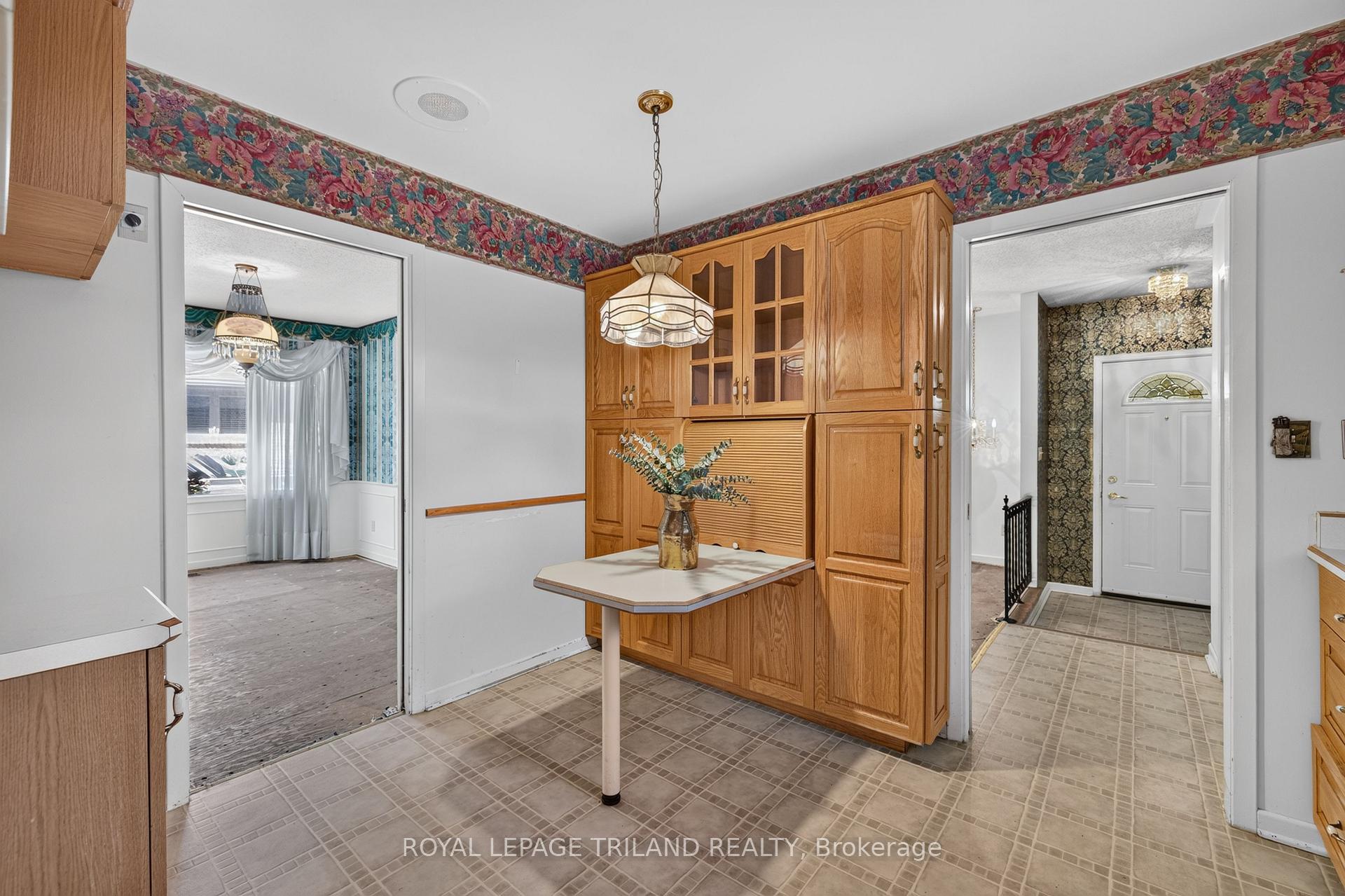 Photo 13 of 15 Carmen Crescent, London, North H — HOMEH