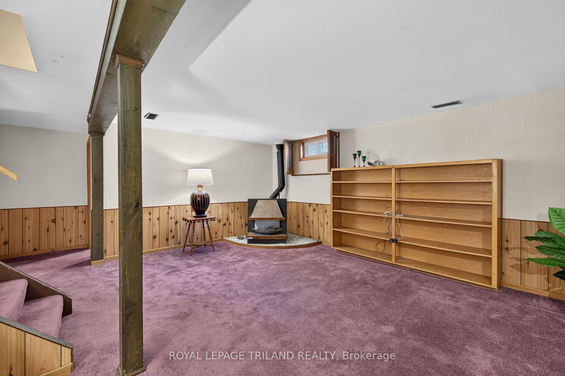 Photo 24 of 15 Carmen Crescent, London, North H — HOMEH