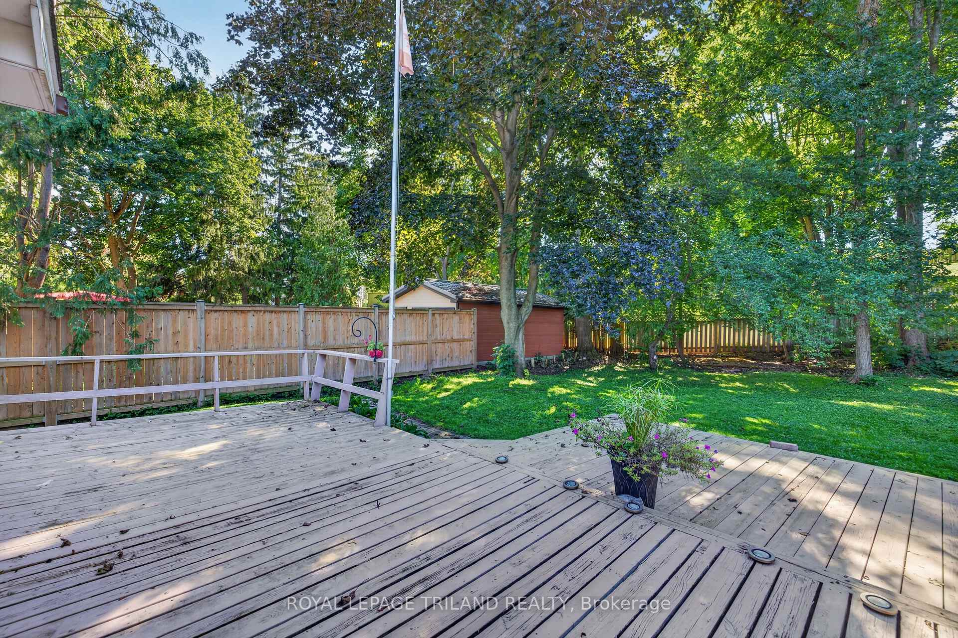 Photo 35 of 15 Carmen Crescent, London, North H — HOMEH
