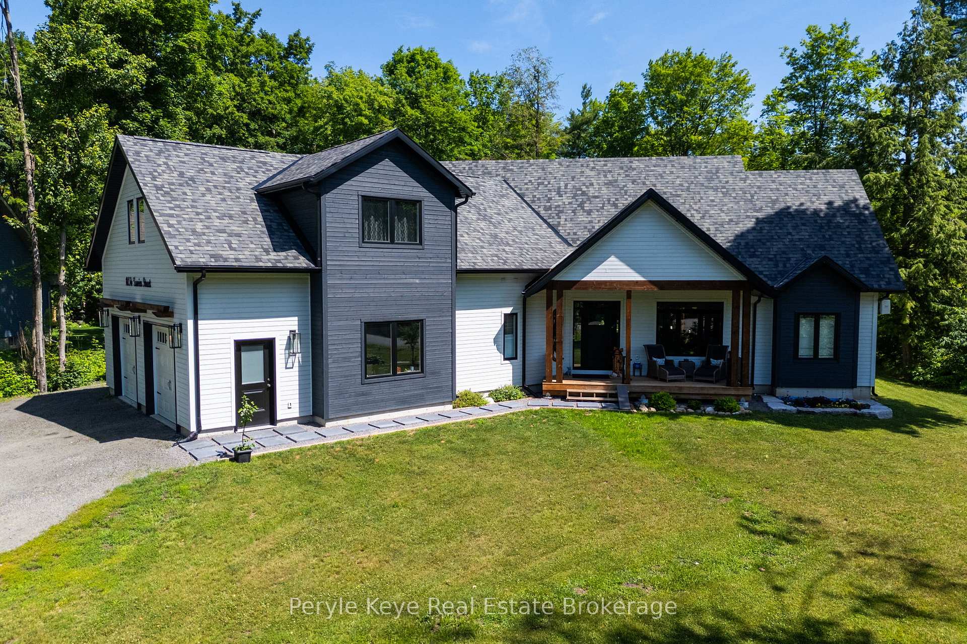 Photo 5 of 1056 Xavier Street, Gravenhurst, Morrison — HOMEH