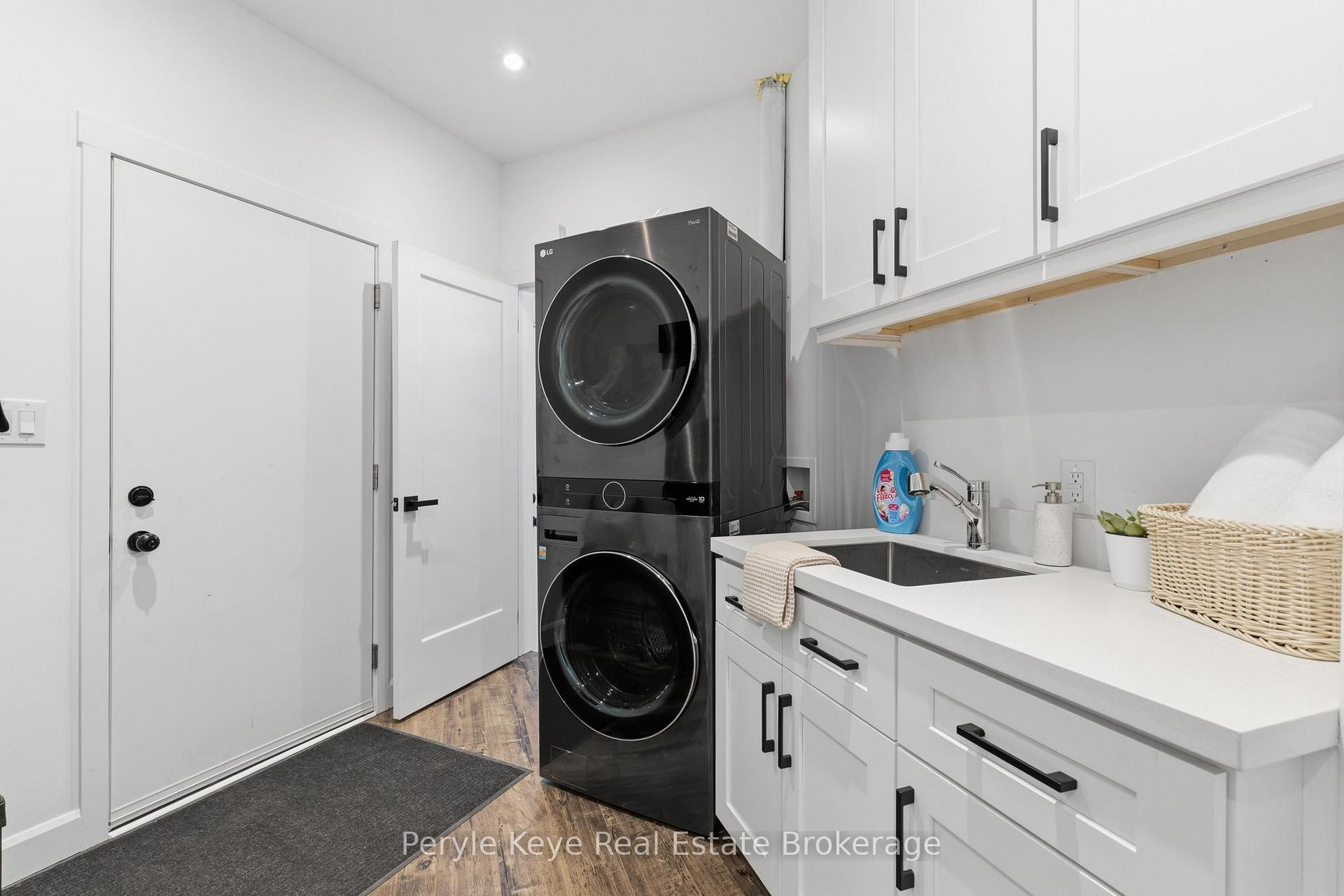 Photo 33 of 1056 Xavier Street, Gravenhurst, Morrison — HOMEH