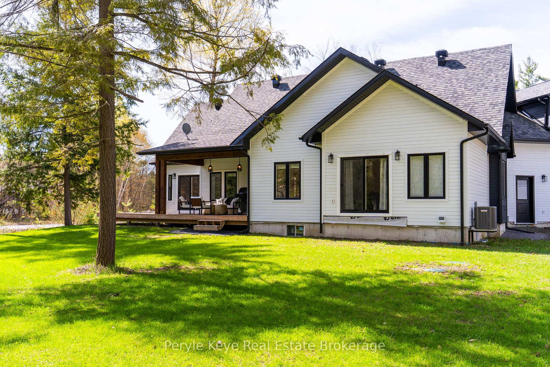 Photo 37 of 1056 Xavier Street, Gravenhurst, Morrison — HOMEH